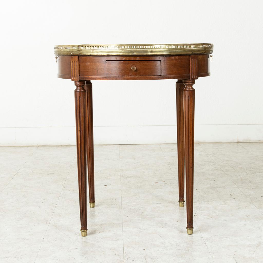 French Louis XVI Style Walnut Table Bouillote Side Table with Marble Top In Good Condition In Fayetteville, AR