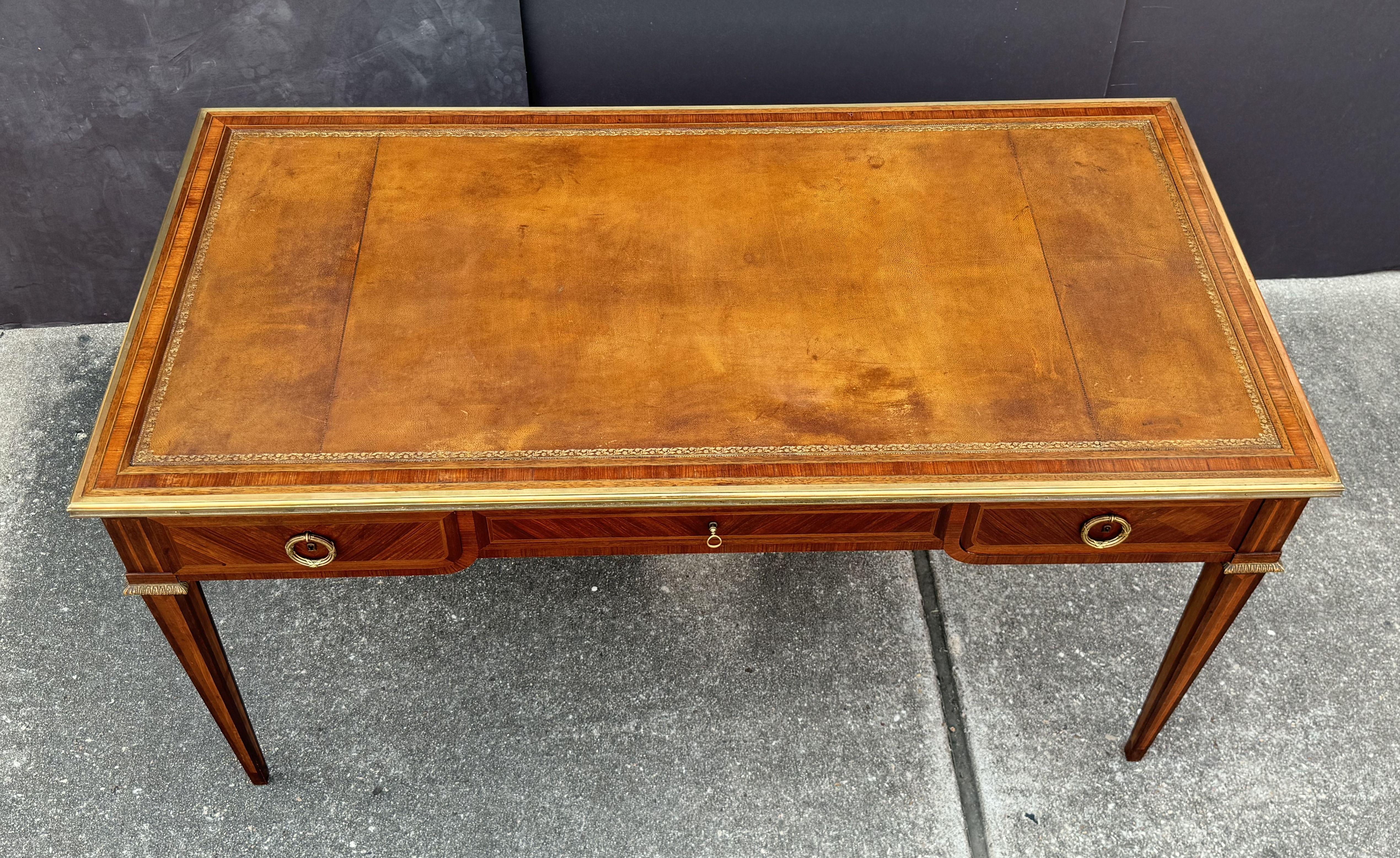 French Louis XVI Style Writing Table or Desk with Leather Top by Maison Leger In Good Condition In Austin, TX