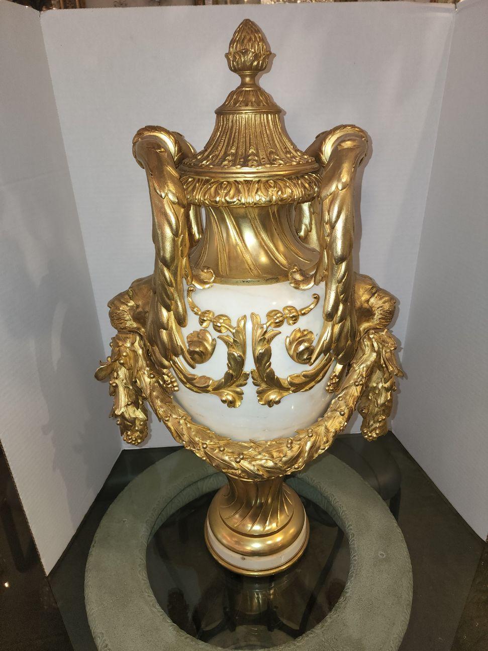 French Louis XVI Urn In Excellent Condition In Dallas, TX