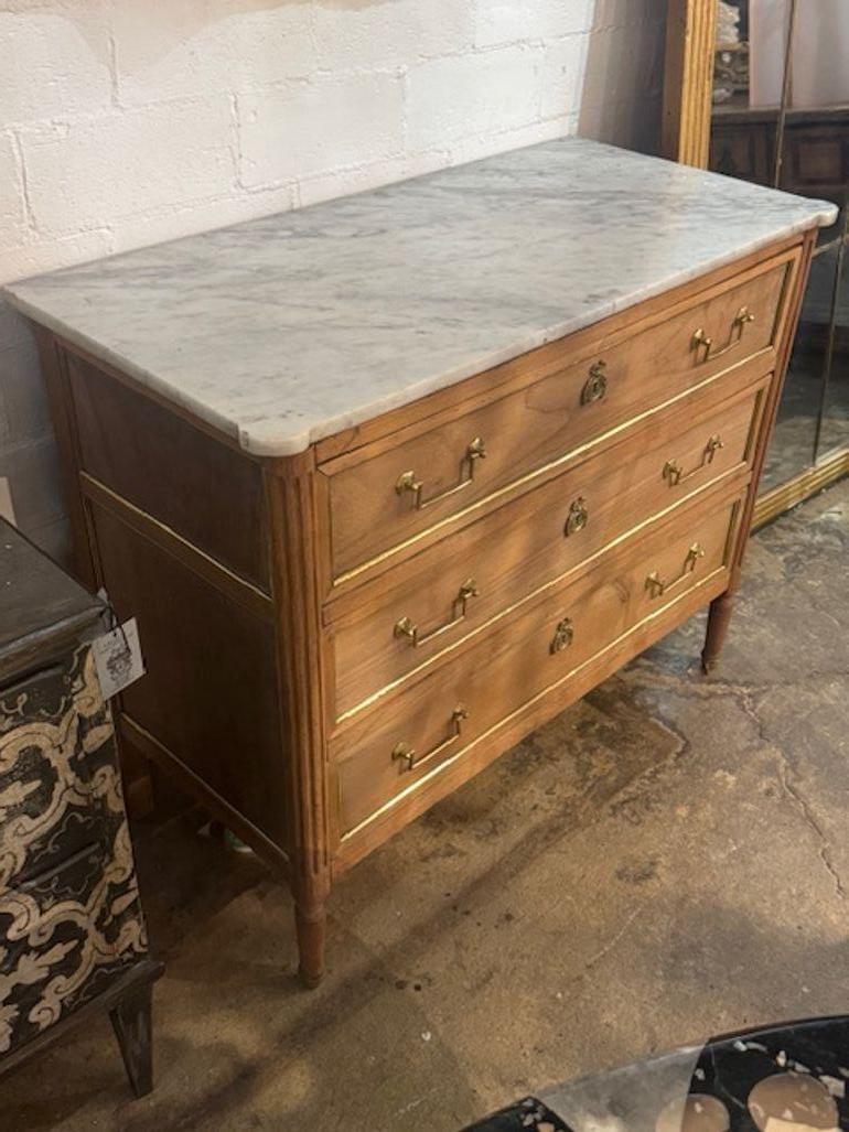 Arcón francés Luis XVI de nogal en Bueno estado para la venta en Dallas, TX