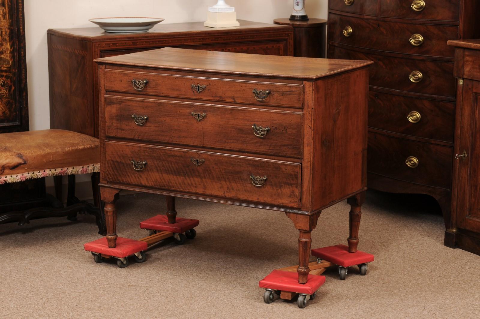 French Louis XVI Walnut Commode with 3 Drawers and Fluted Legs For Sale 6