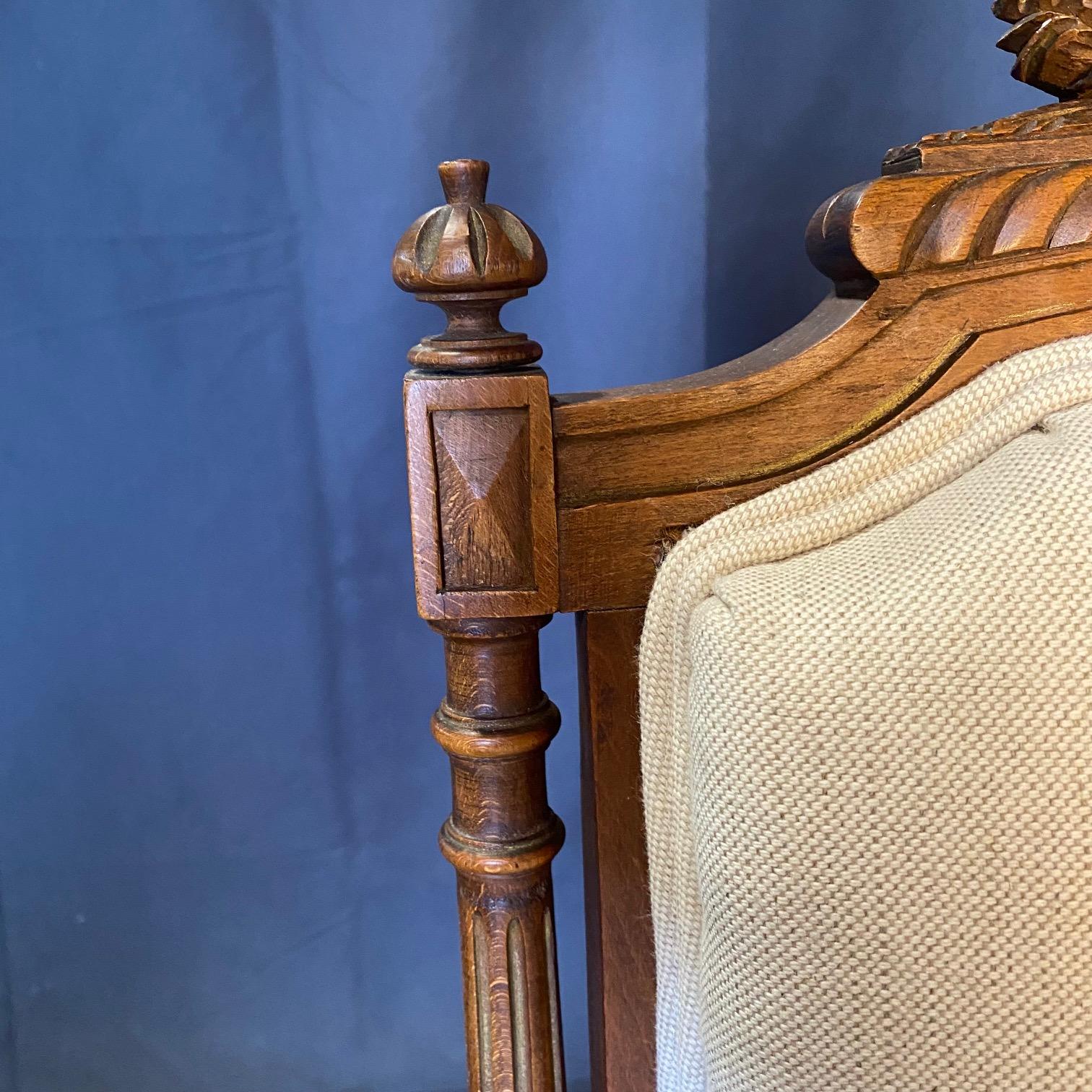Ensemble de salon français Louis XVI avec canapé et deux chaises latérales en vente 8
