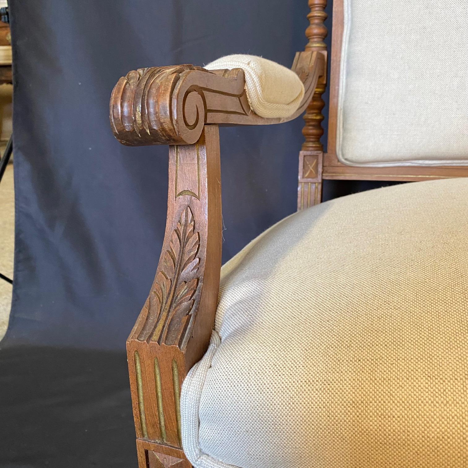XIXe siècle Ensemble de salon français Louis XVI avec canapé et deux chaises latérales en vente