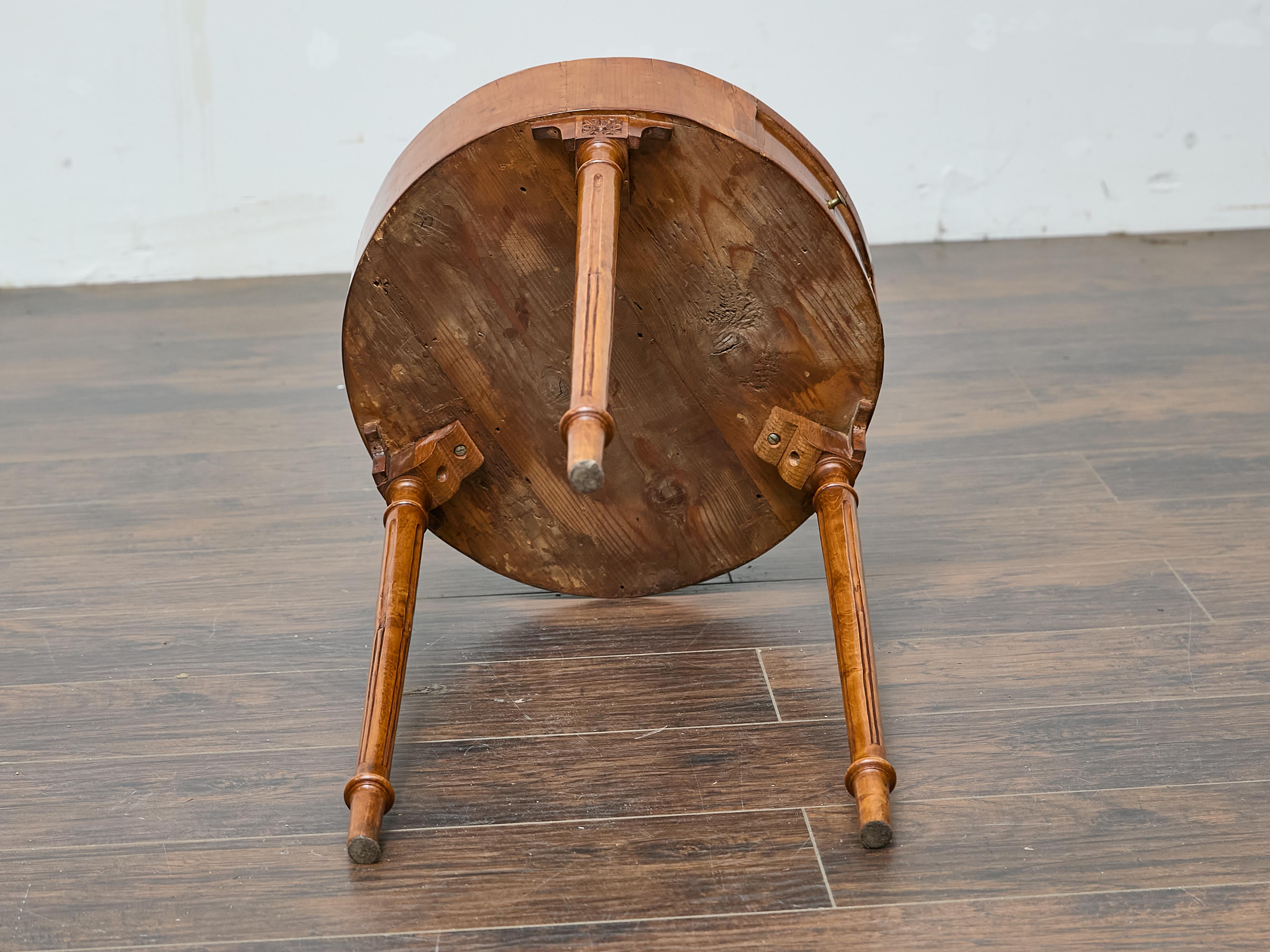French Louis XVI Walnut Side Table with Single Drawer and Fluted Legs For Sale 5