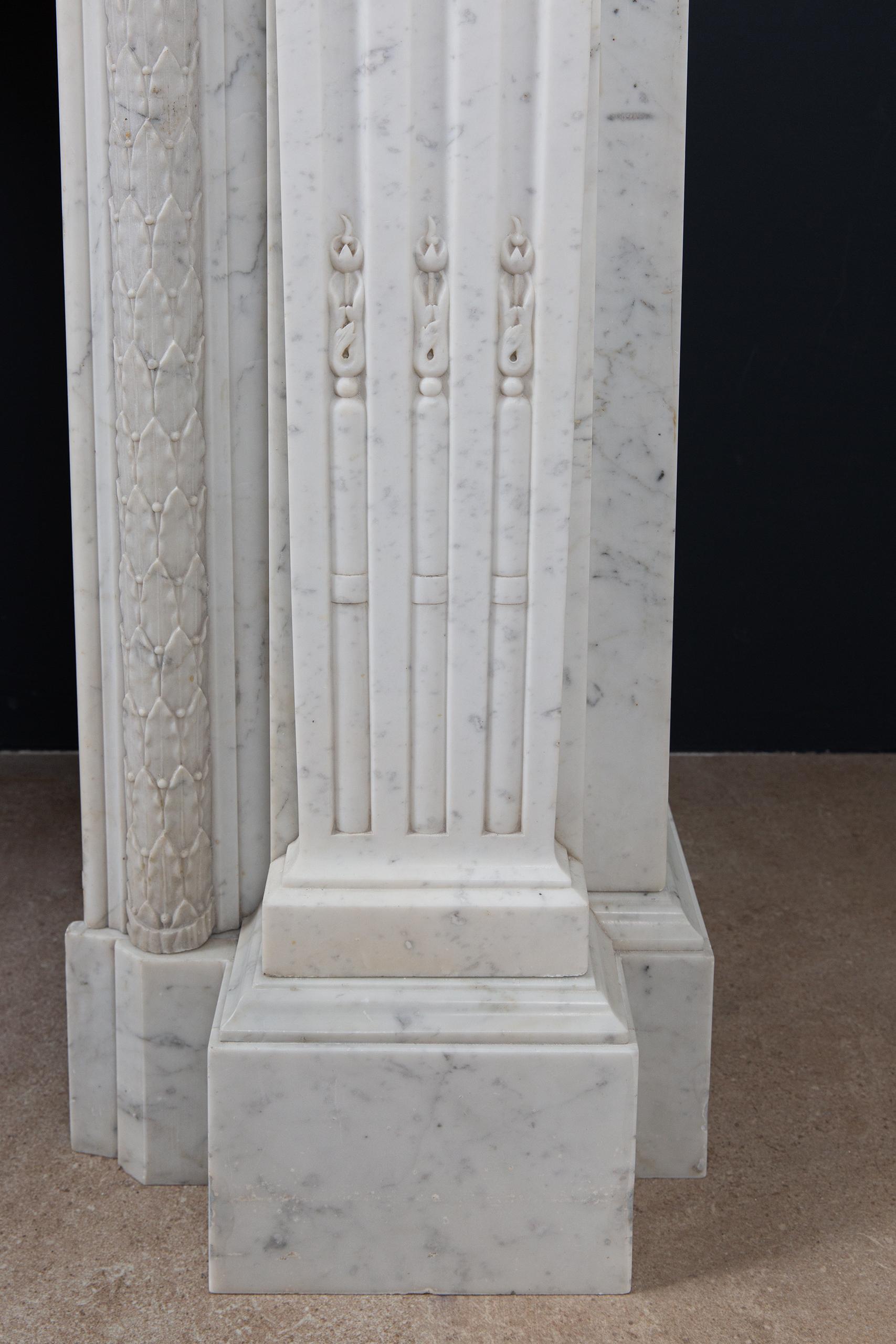 19th Century French Louise XV Style Carrara Marble Antique Circulation Fireplace For Sale