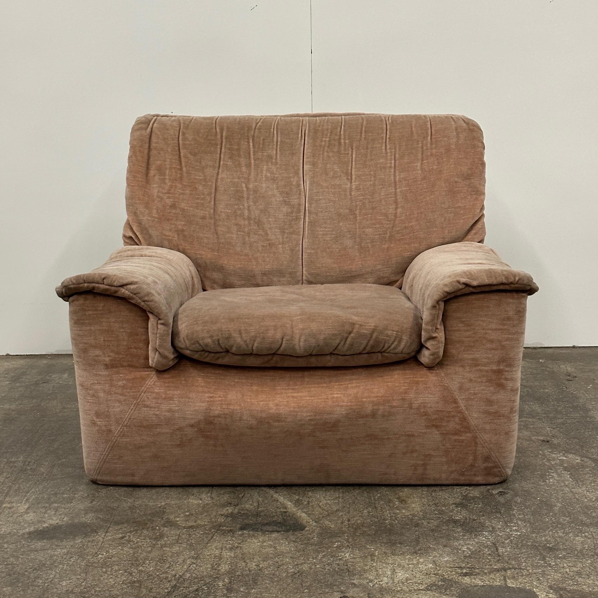 French Lounge Chair by Cinna In Good Condition In Chicago, IL