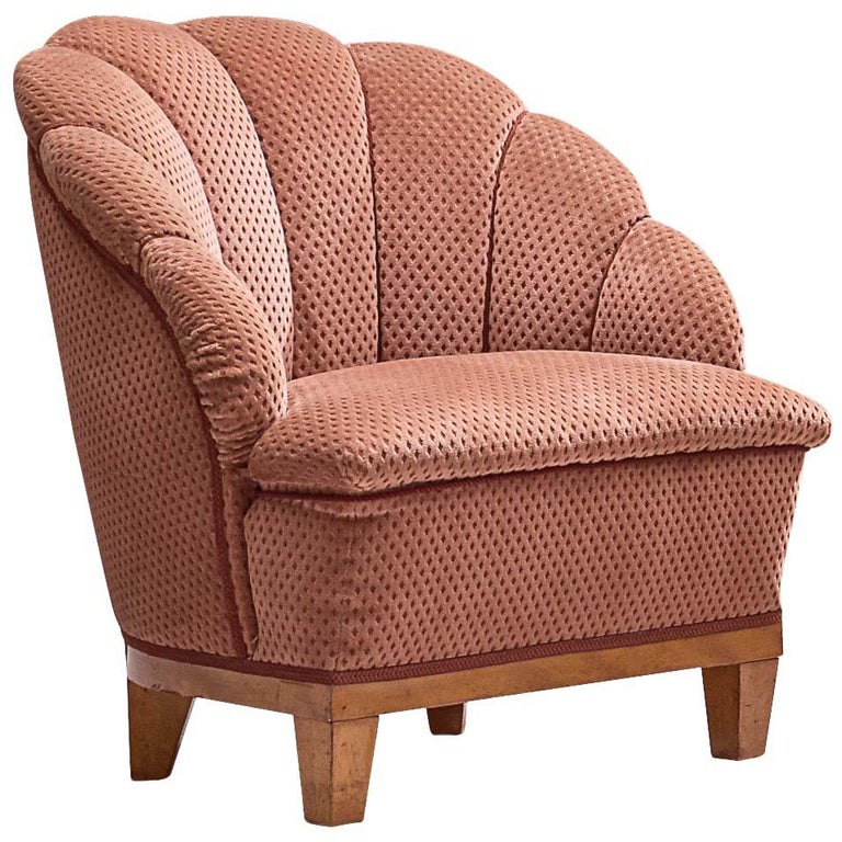 French Art Deco Lounge Chair in Structured Soft Pink Upholstery For