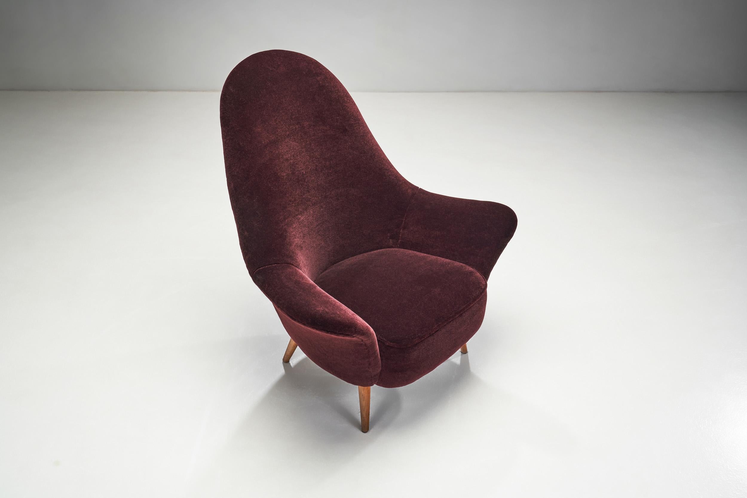 French Lounge Chairs In Aubergine Coloured Mohair, France ca 1960s For Sale 2
