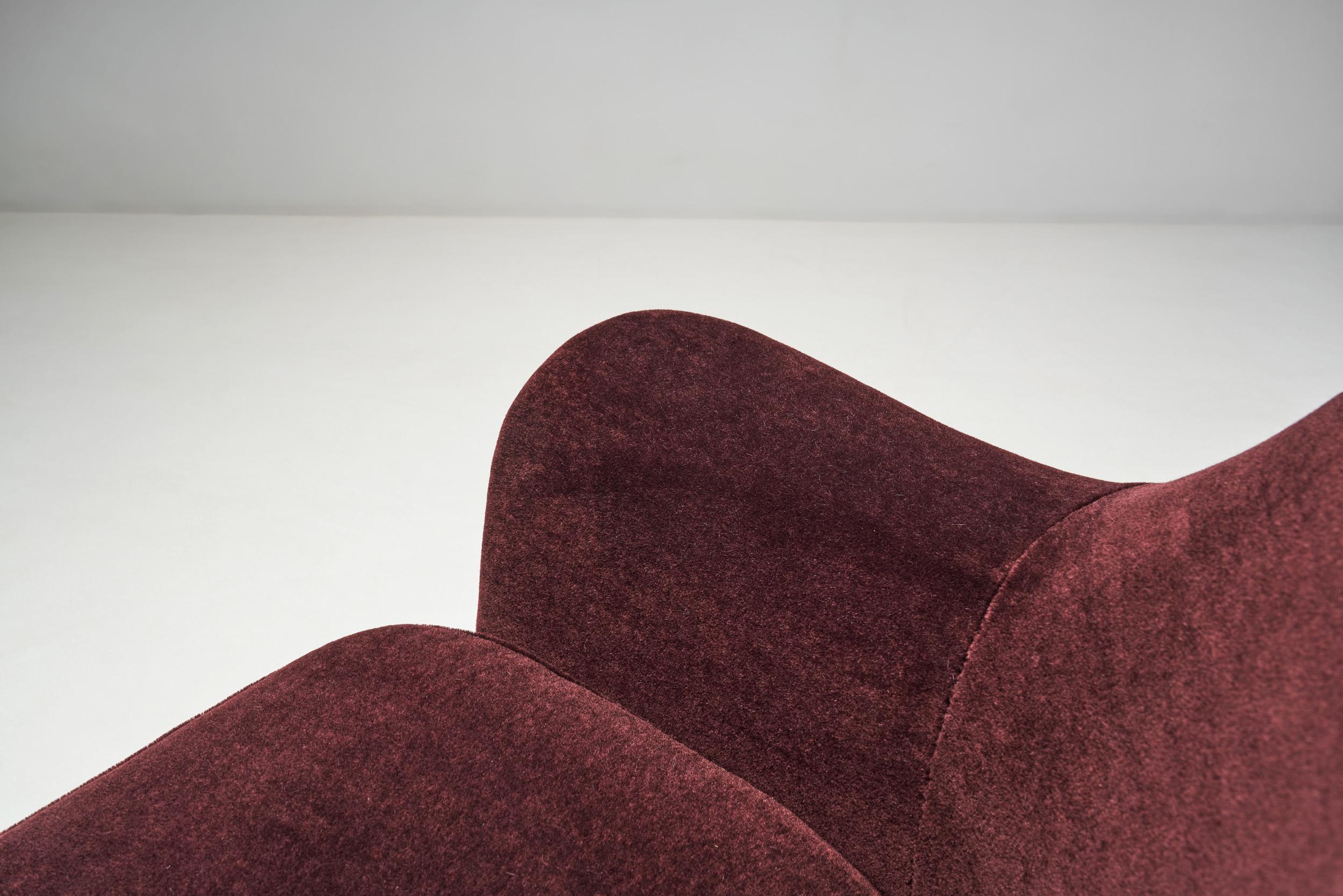 French Lounge Chairs In Aubergine Coloured Mohair, France ca 1960s For Sale 1