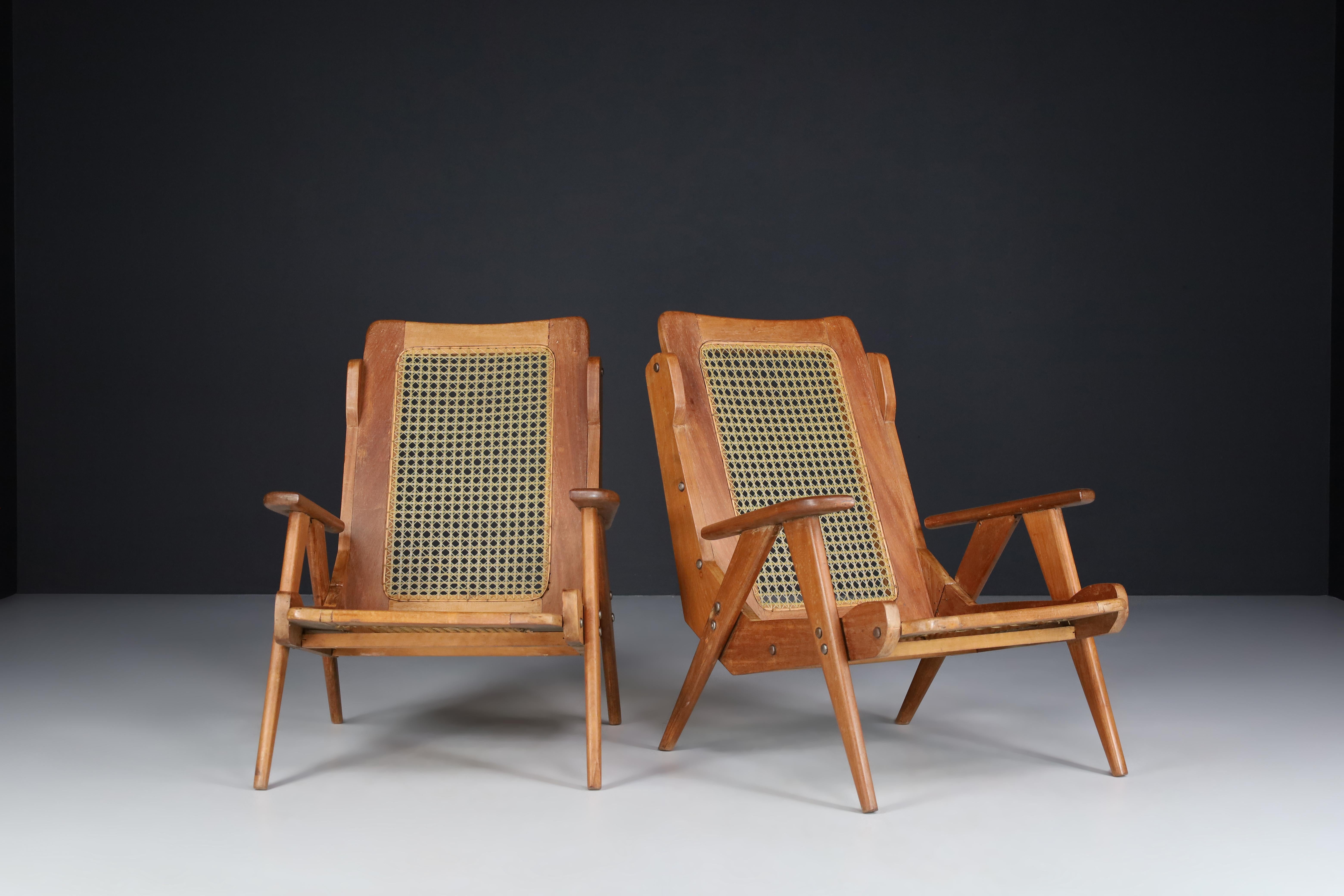 French Lounge Chairs with Teak Structure and Webbing, France, 1950s In Good Condition In Almelo, NL