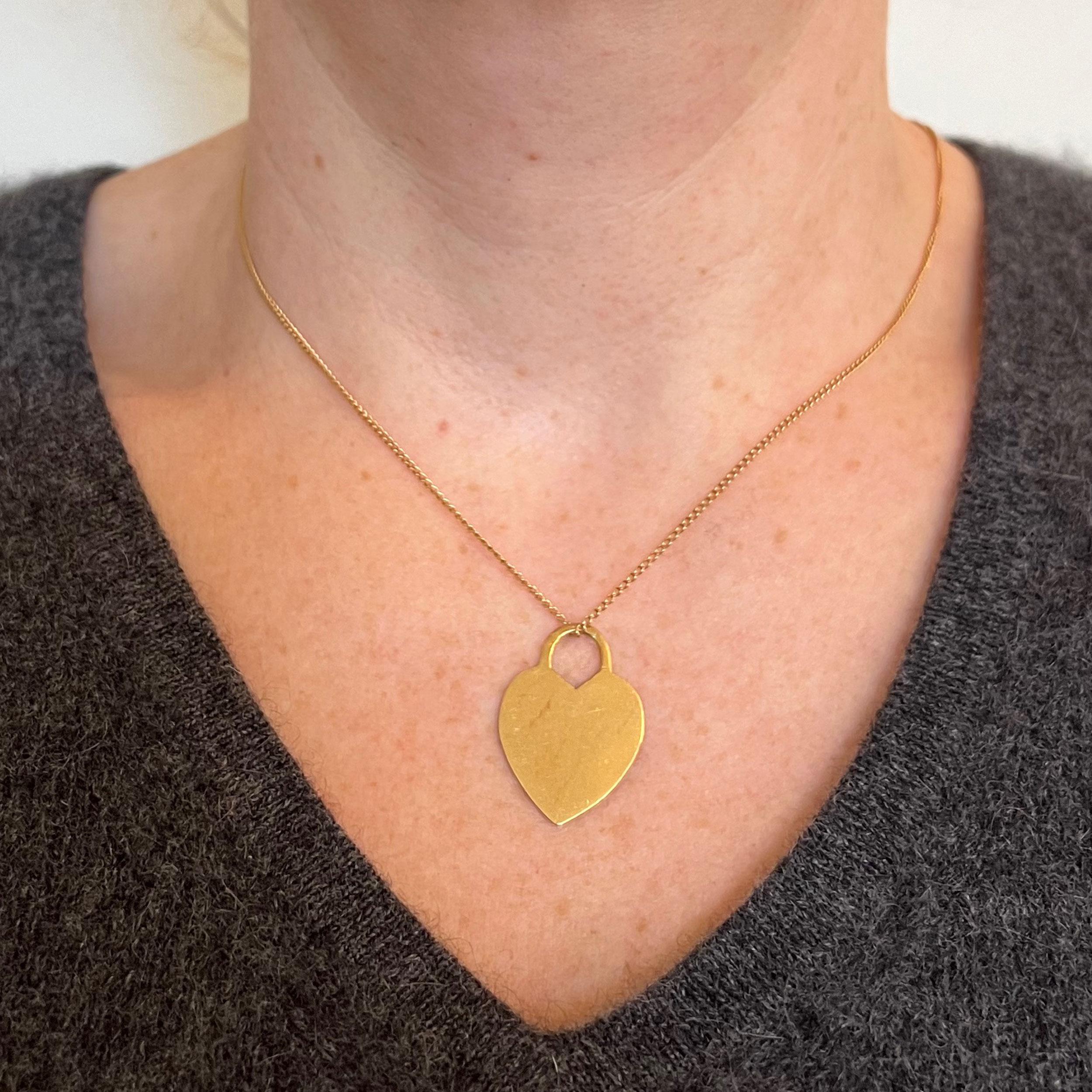 Women's or Men's French Love Heart 18K Yellow Gold Pendant