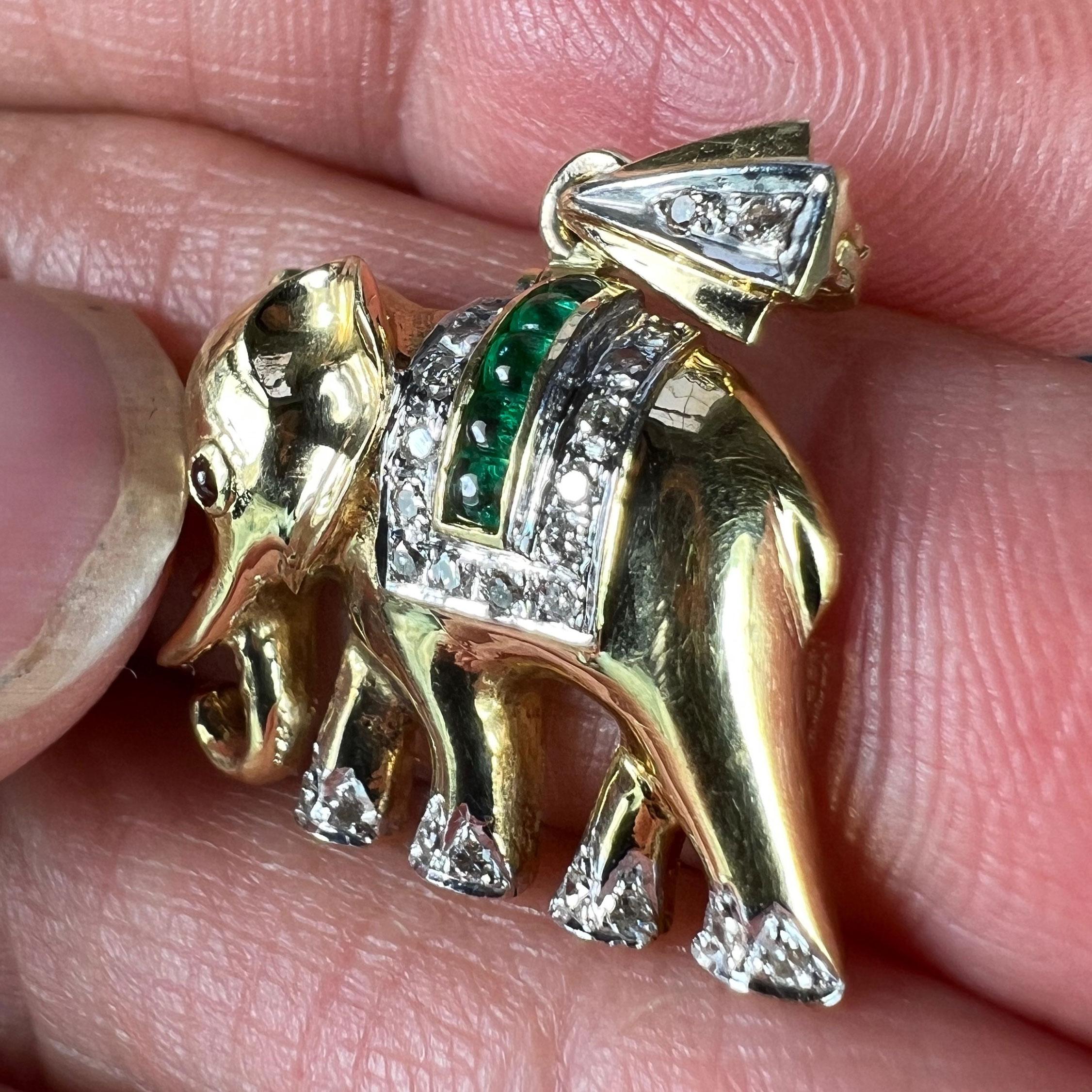 French Lucky Elephant Emerald Diamond Ruby 18K Yellow Gold Charm Pendant For Sale 1