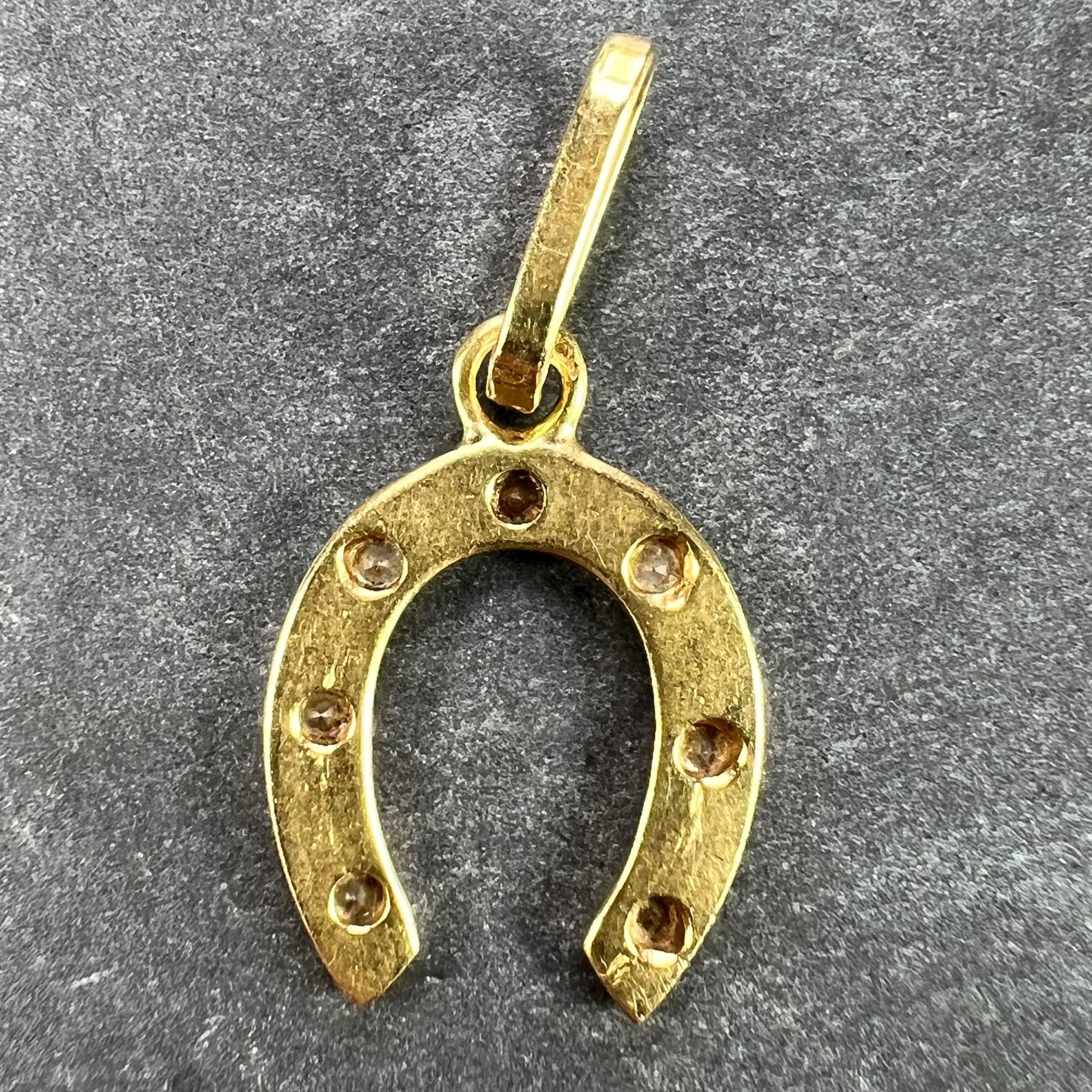 Round Cut French Lucky Horseshoe 18K Yellow Gold Seven Diamond Charm Pendant For Sale