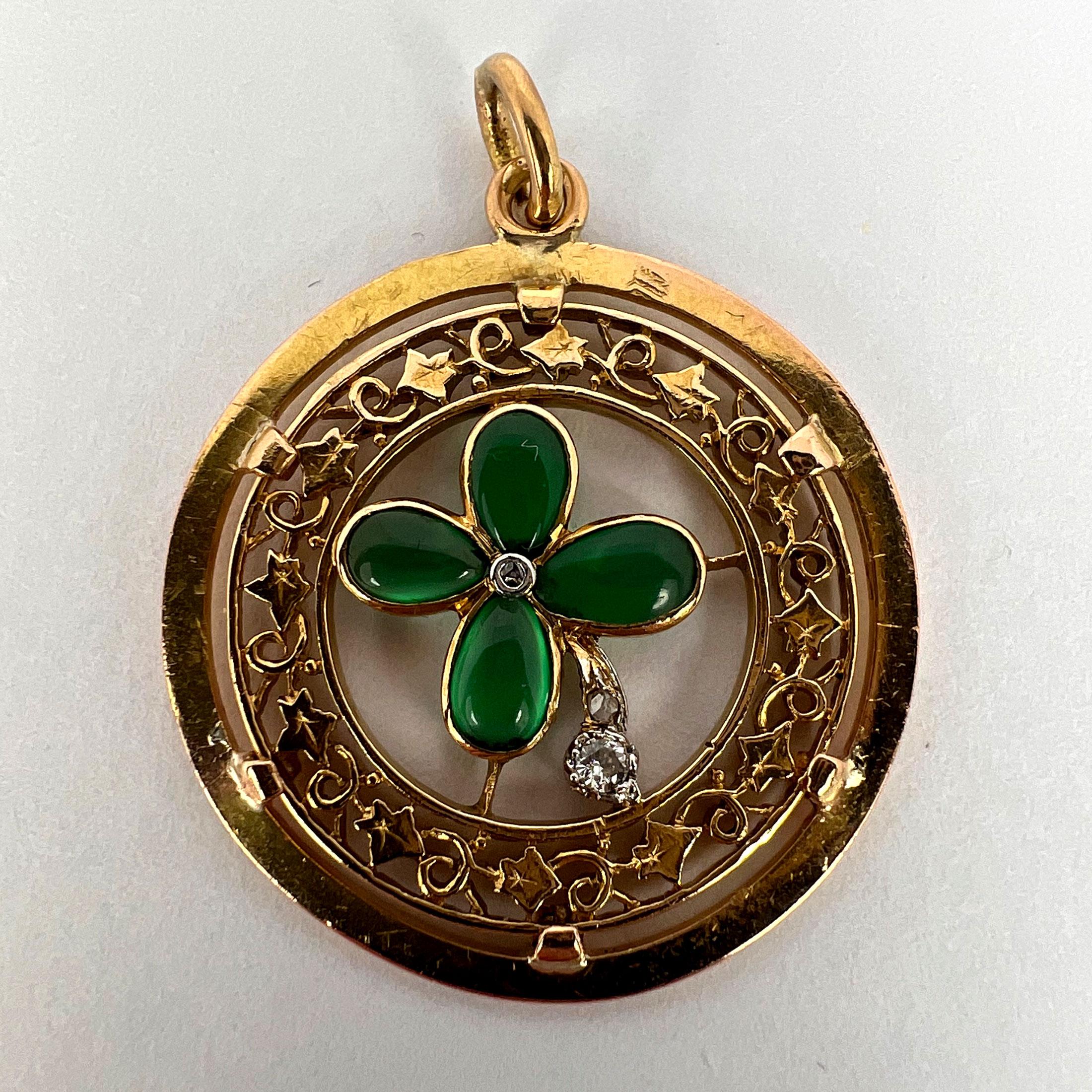 French Lucky Shamrock Four Leaf Clover 18k Yellow Gold Diamond Charm Pendant For Sale 4