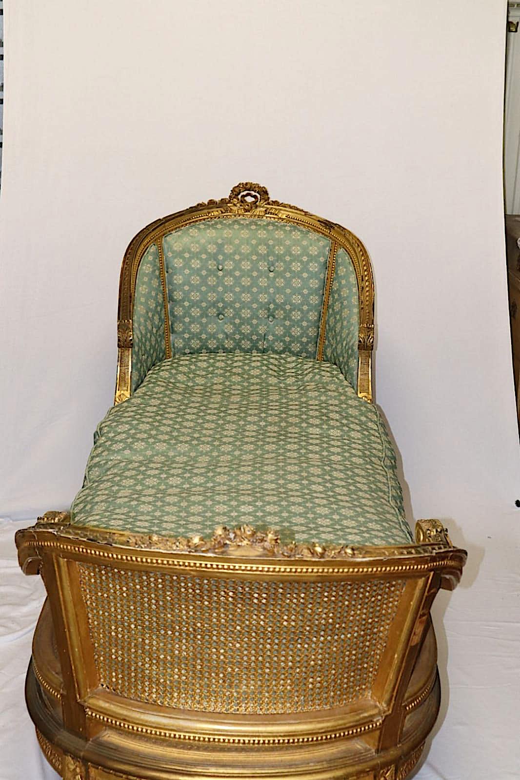 19th Century French Luxurious Chaise Longue, circa Mid-18th Century, Louis XIV Style For Sale
