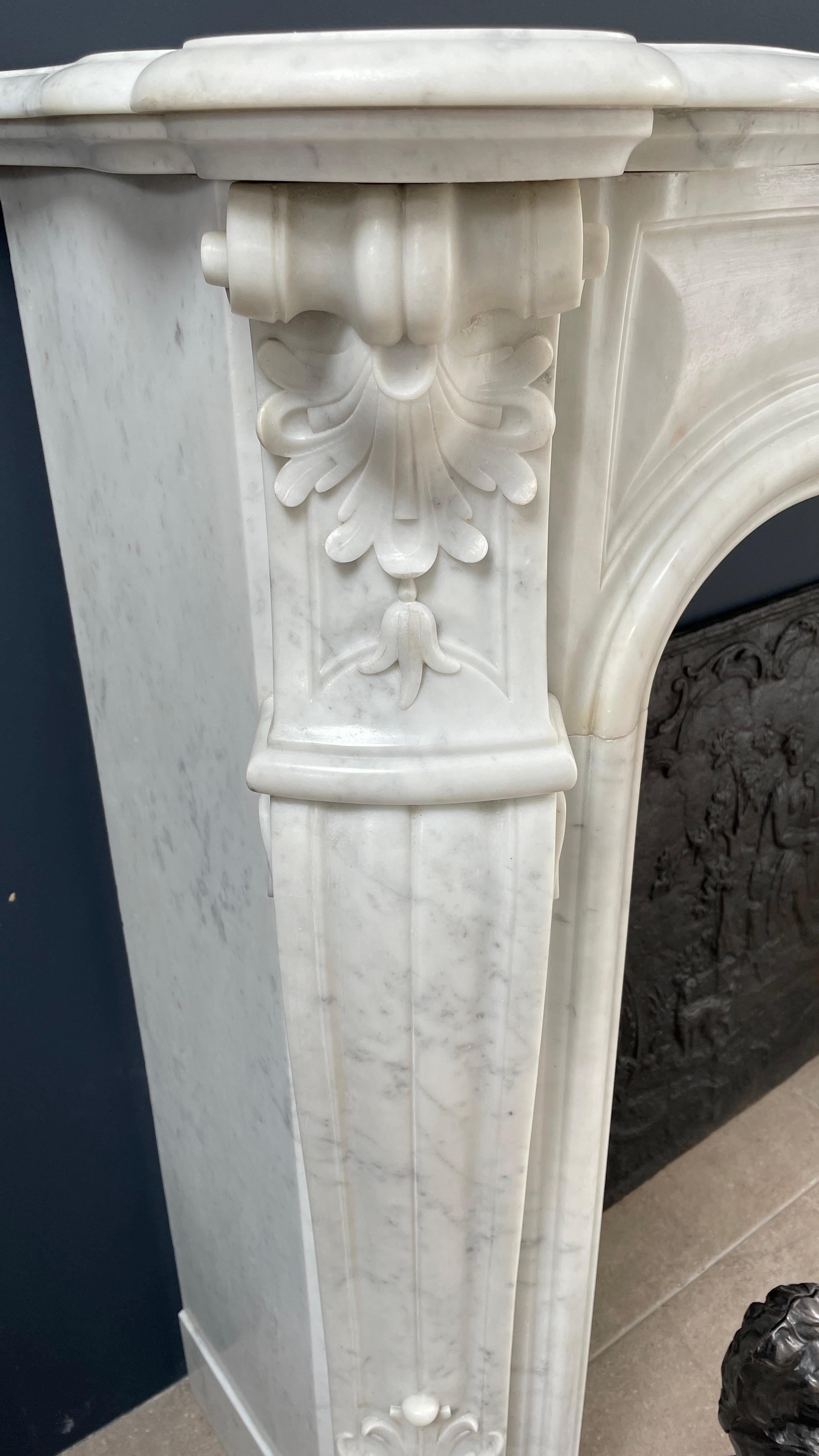 French Luxury Antique Carrara Marble Half Circulation Fireplace For Sale 4