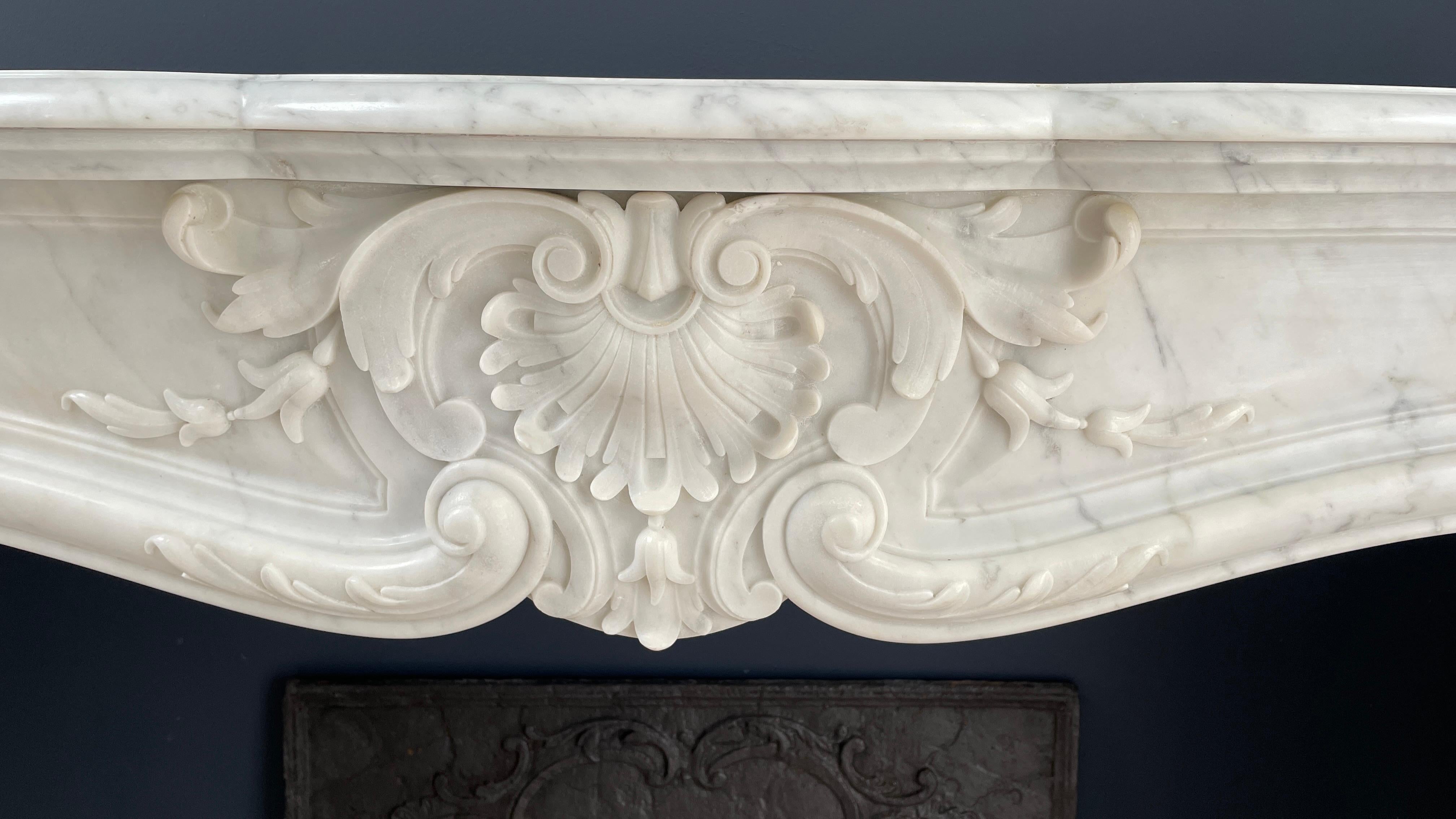 French Luxury Antique Carrara Marble Half Circulation Fireplace For Sale 3