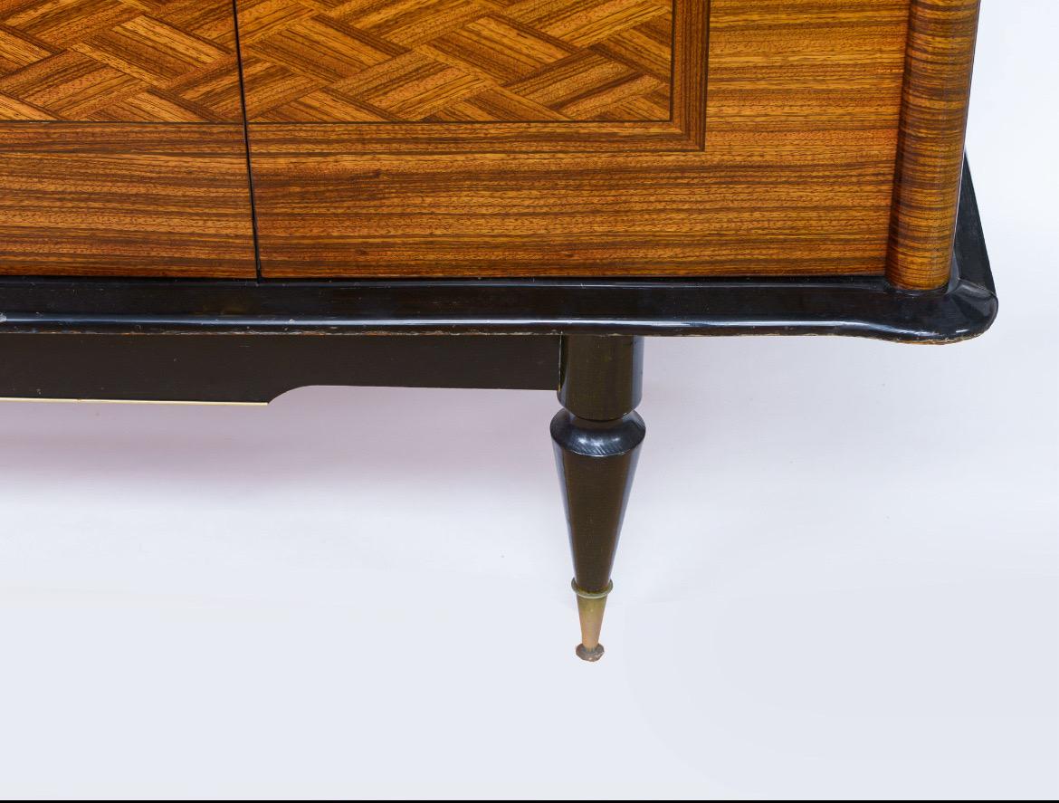 Credenza francese Macassar Art Deco laccata in mogano in vendita 4