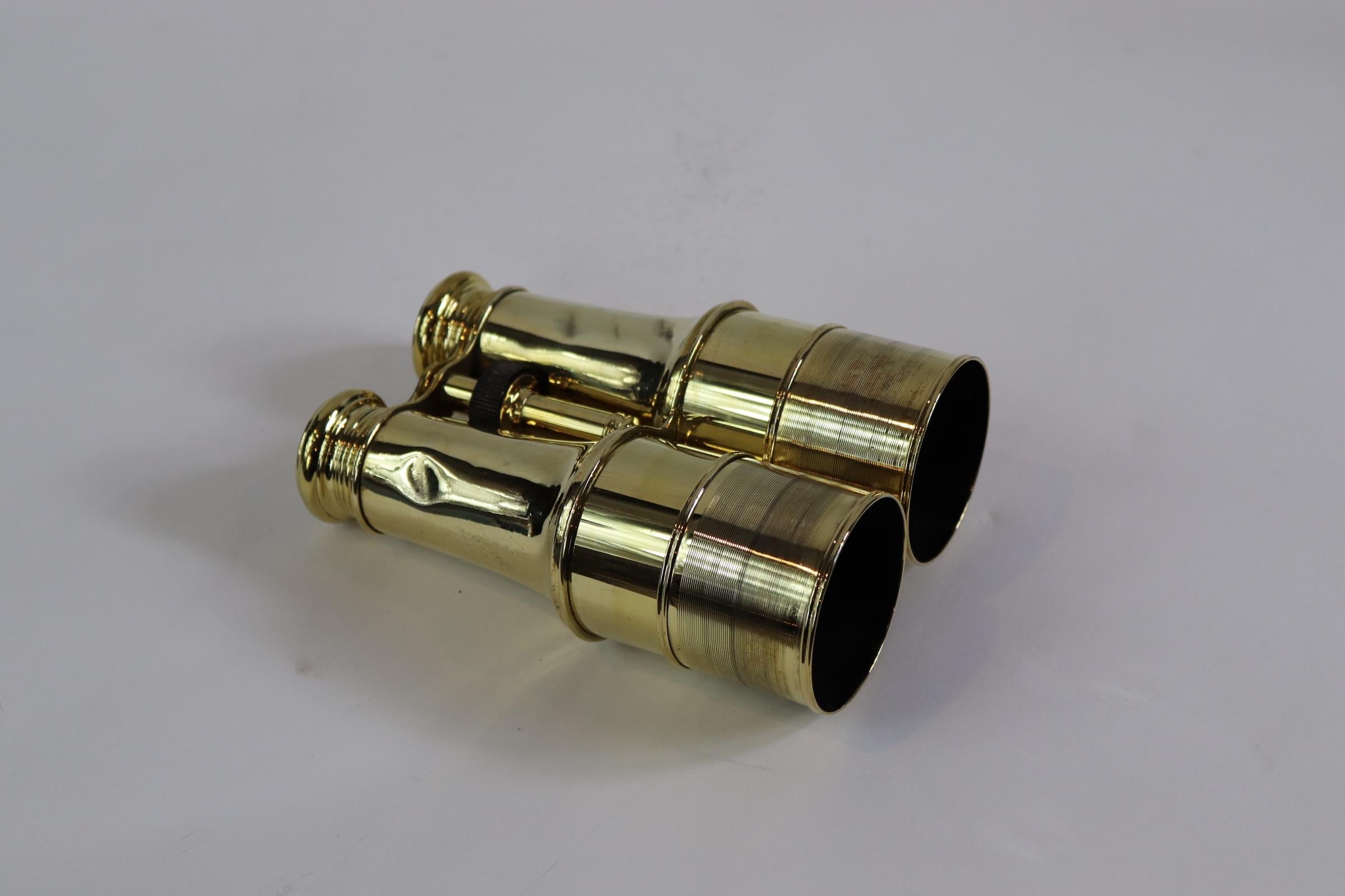 Prismáticos de latón de fabricación francesa para yates principios del siglo XX en venta