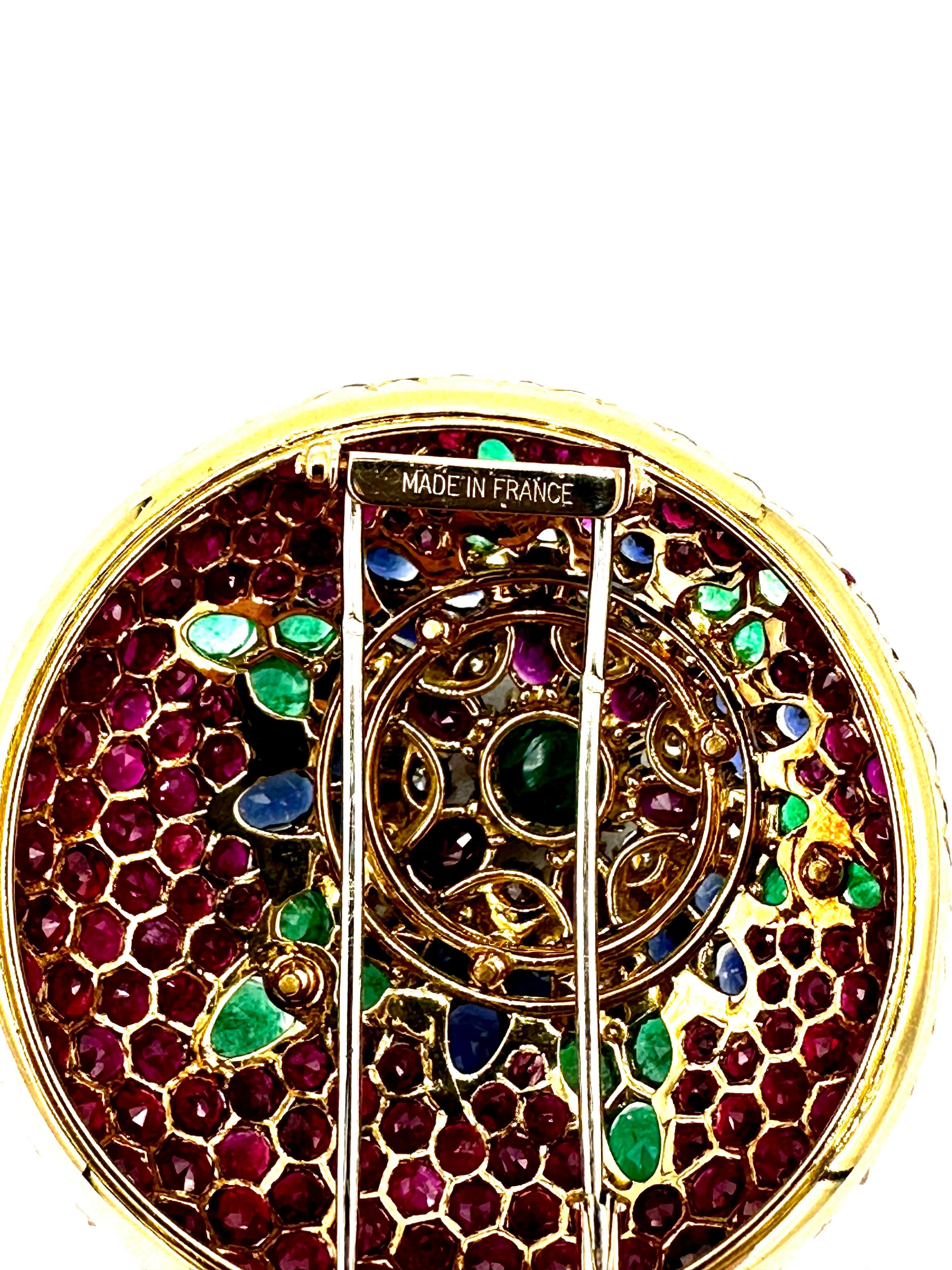 Women's or Men's French Made Ruby Emerald Sapphire and Diamond 18K Yellow Gold Brooch For Sale