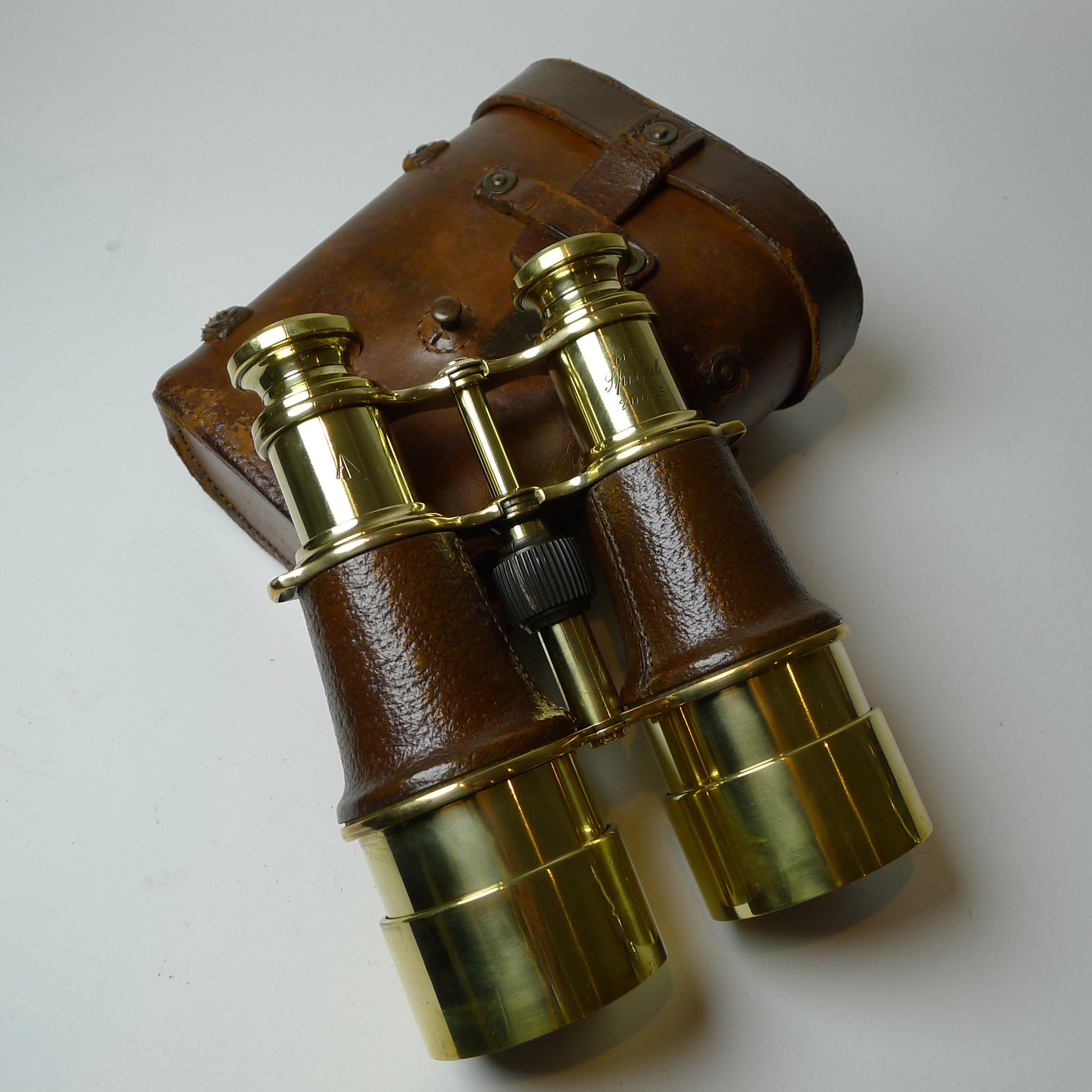 A wonderful pair of fully refurbished French made binoculars, stamped M G (Ministere de la Guerre) created for the British Military for use during World War 1 in 1917.

The brass has been meticulously professionally polished, a winning combination