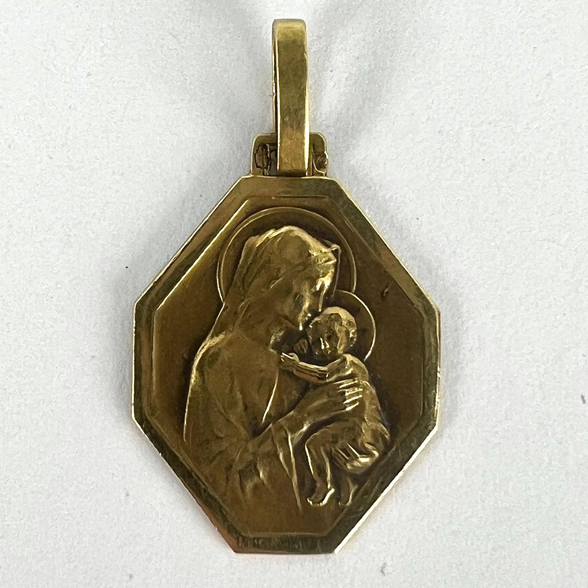 French Madonna and Child 18K Yellow Gold Medal Pendant For Sale 6