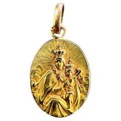 Vintage French Madonna and Child Sacred Heart 18K Yellow Gold Medal Pendant