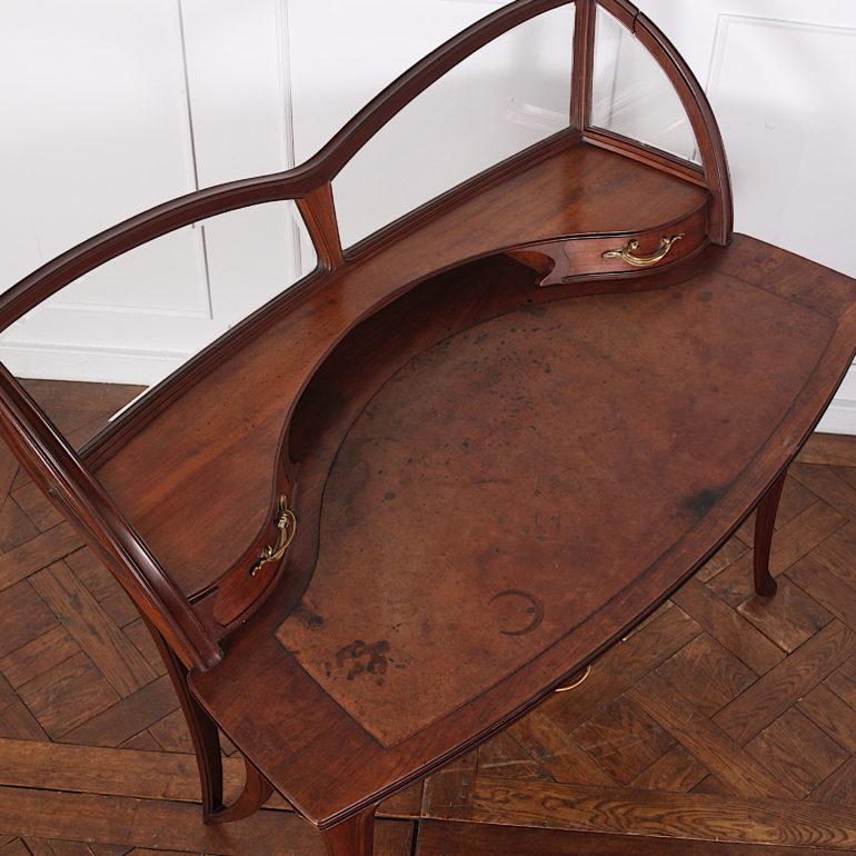 Bureau en acajou de style Art nouveau signé Louis Majorelle en vente 8