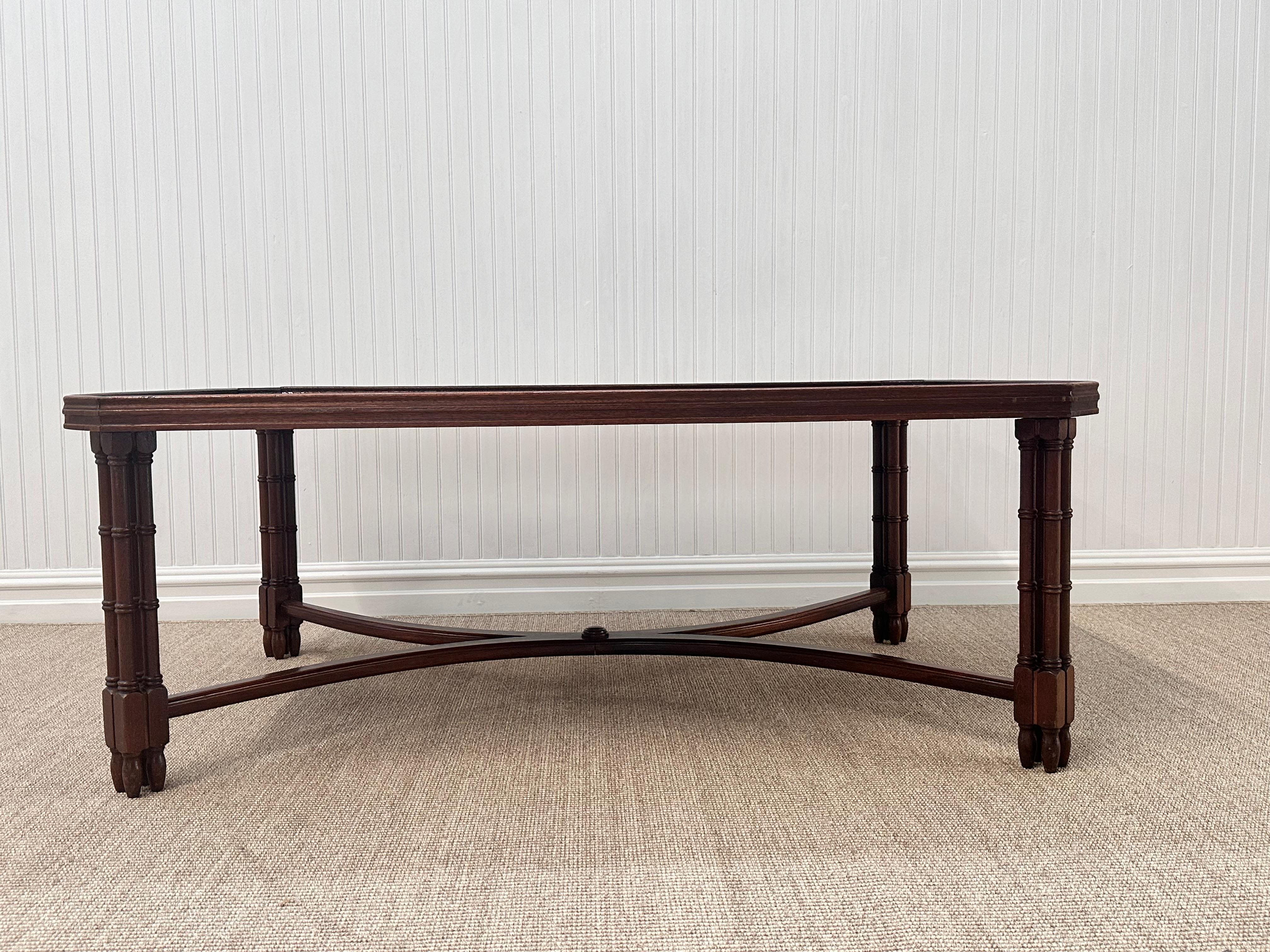 Français French Mahogany Asian Inspired Coffee Table en vente