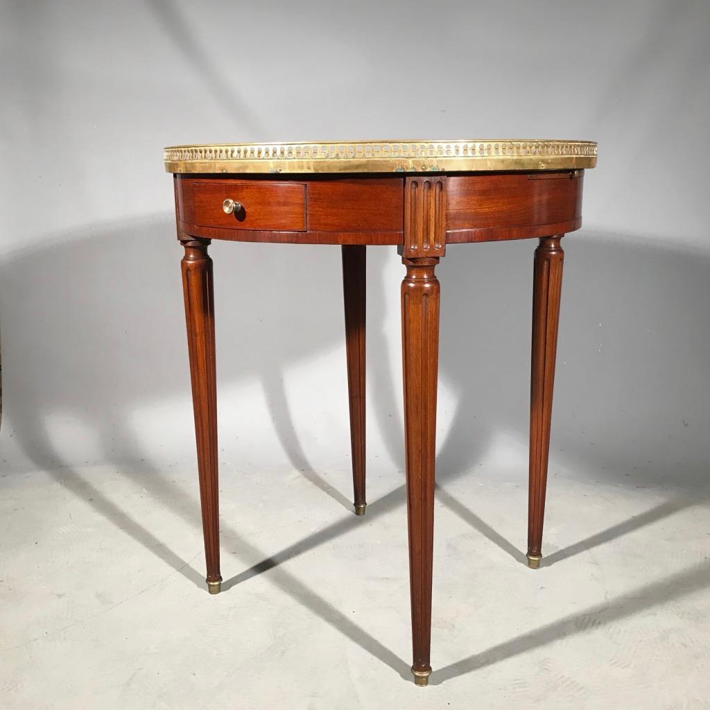 Early 20th Century French Mahogany Bouillotte Table with Brass Gallery and Carrara Marble Top