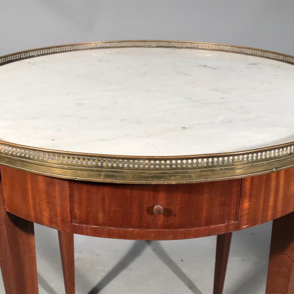 French Mahogany Bouillotte Table with Marble Top and Full Brass Gallery In Good Condition In Uppingham, Rutland