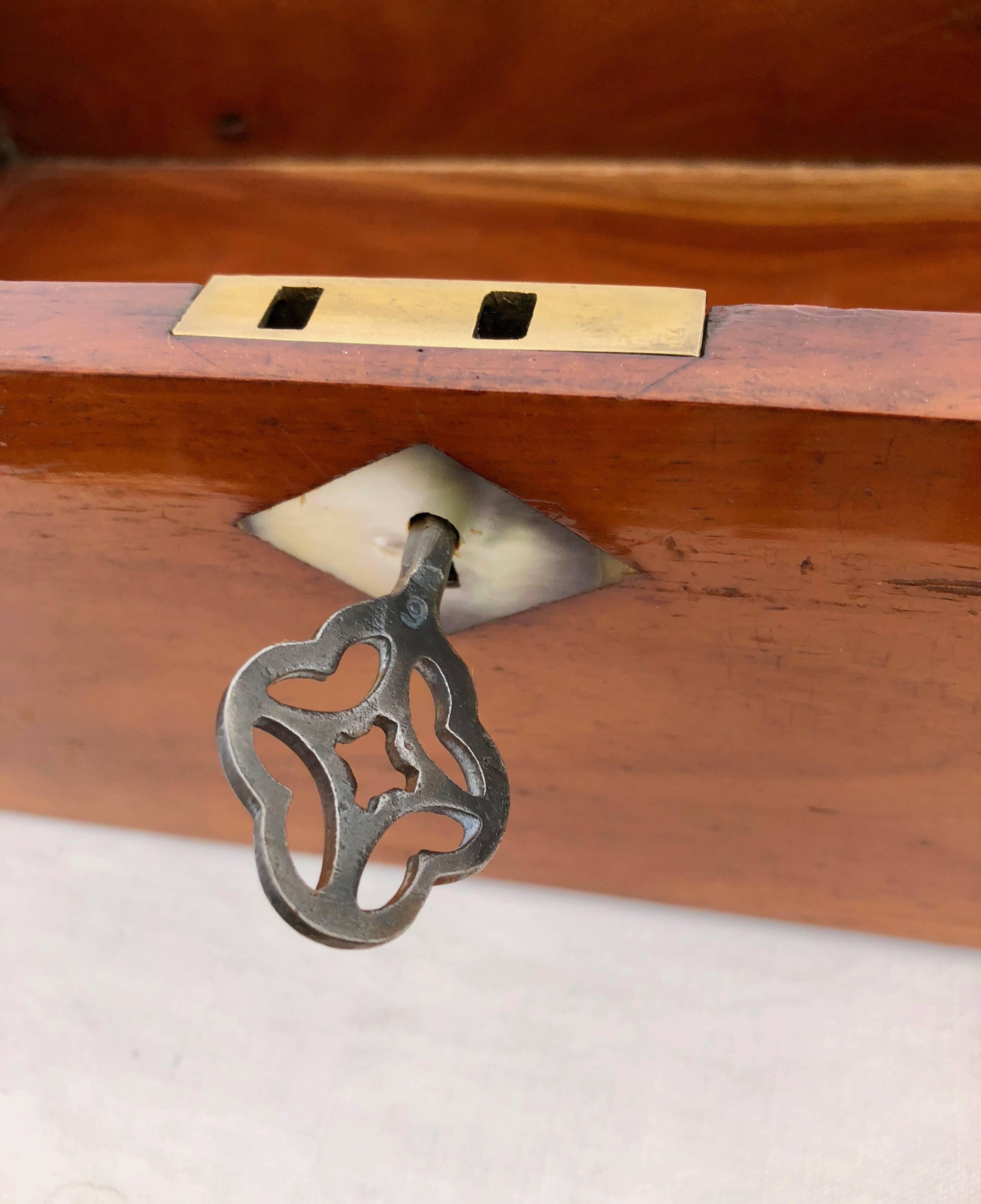 Hand-Crafted French Mahogany Box with It's Key and Mother-of-Pearl Decorated Key Hole, 1800s