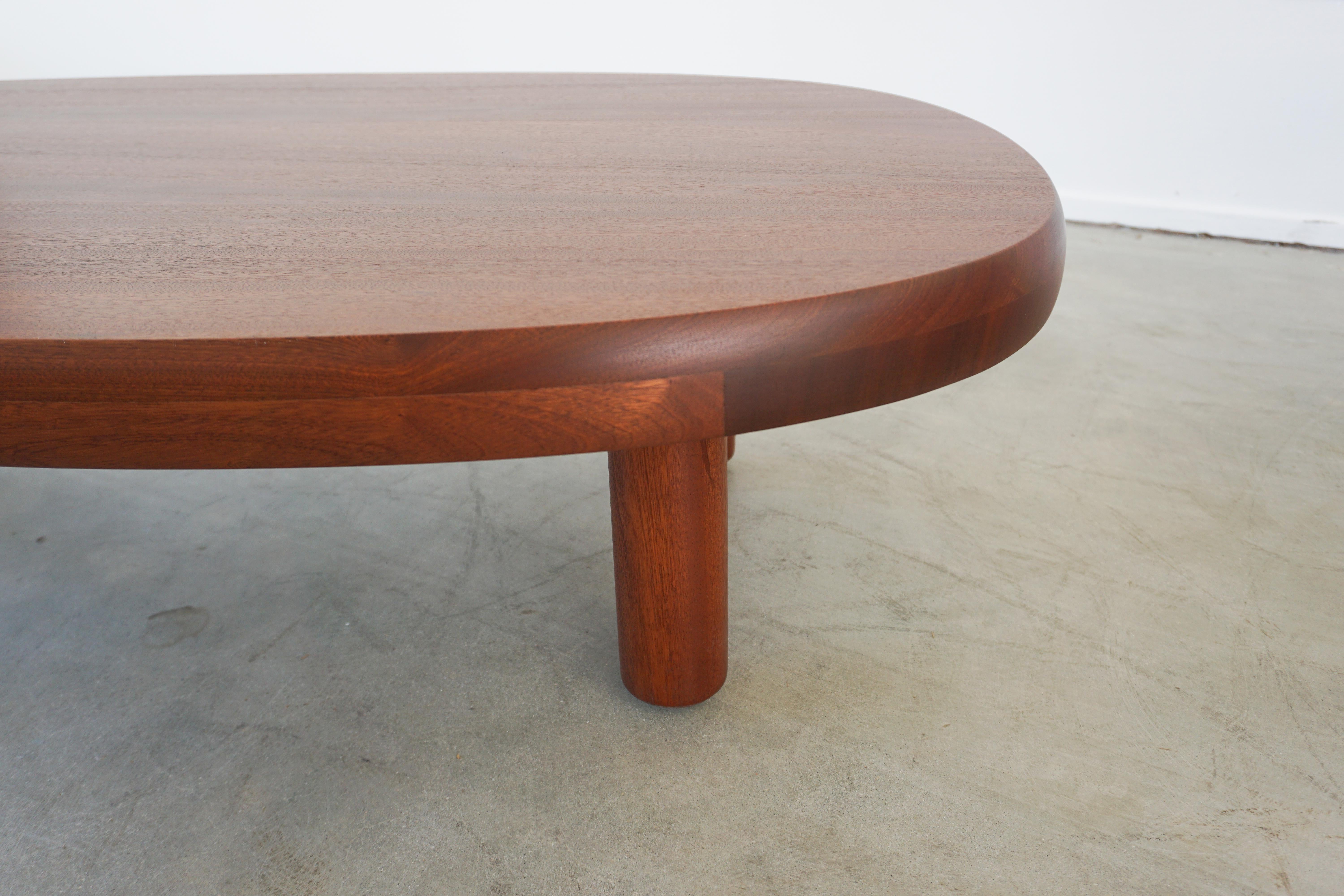 French Mahogany Coffee Table In Good Condition For Sale In Beverly Hills, CA