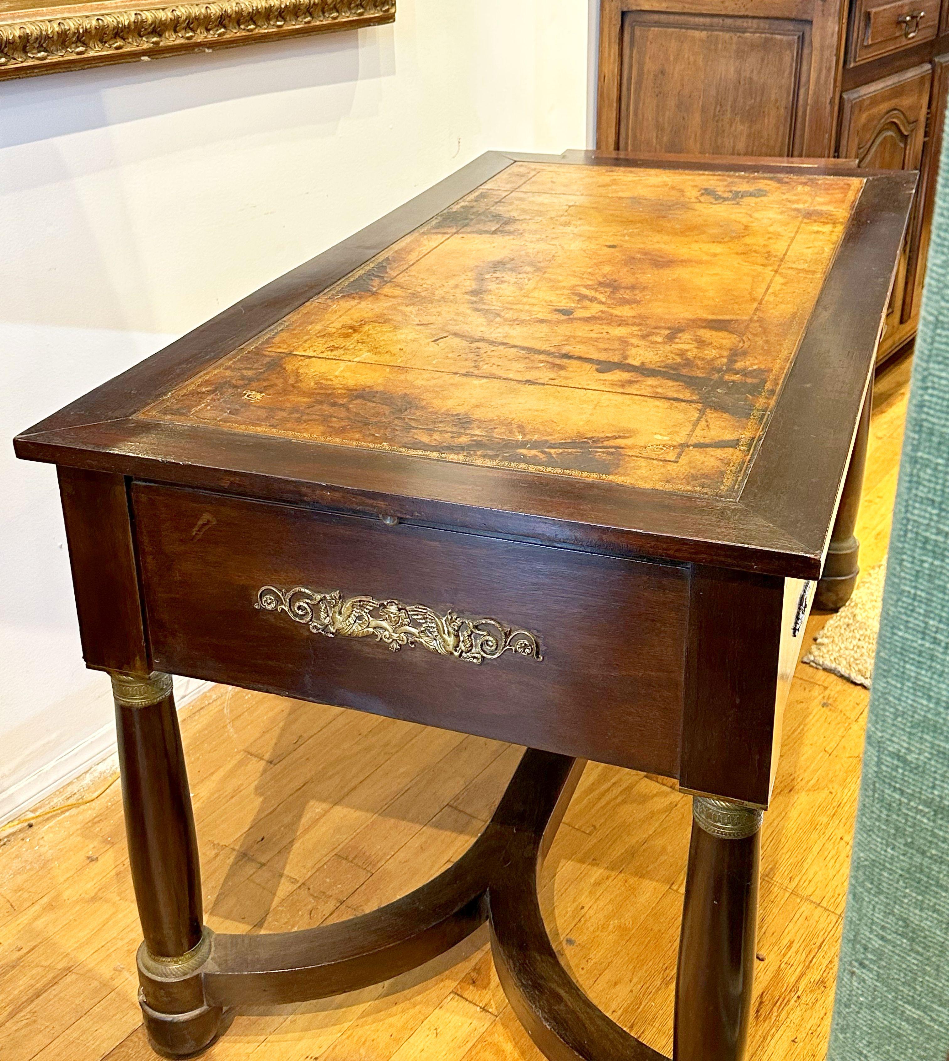 Französischer Mahagoni-Schreibtisch, um 1850 im Angebot 2