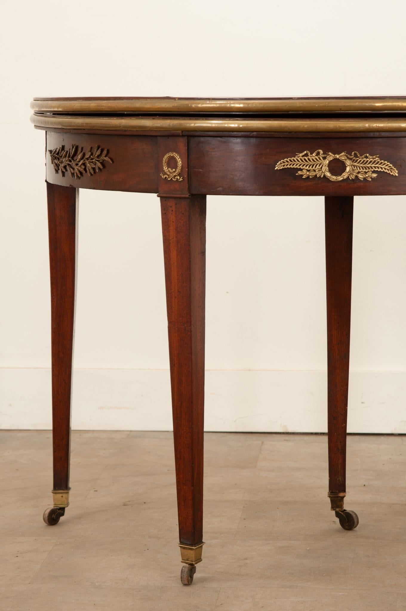 French Mahogany Empire Console Game Table In Good Condition For Sale In Baton Rouge, LA
