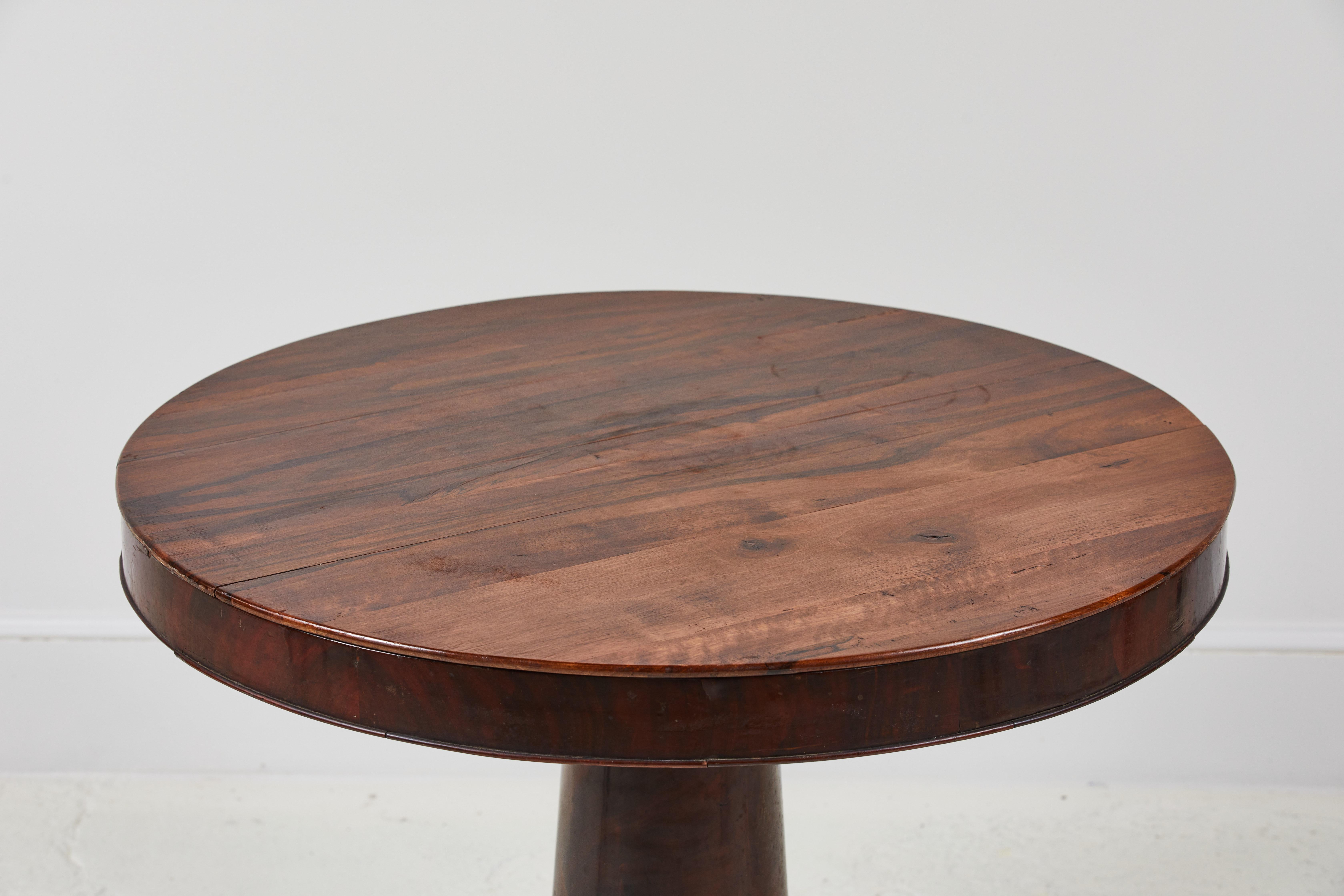 French Mahogany Hall Table In Good Condition In Los Angeles, CA