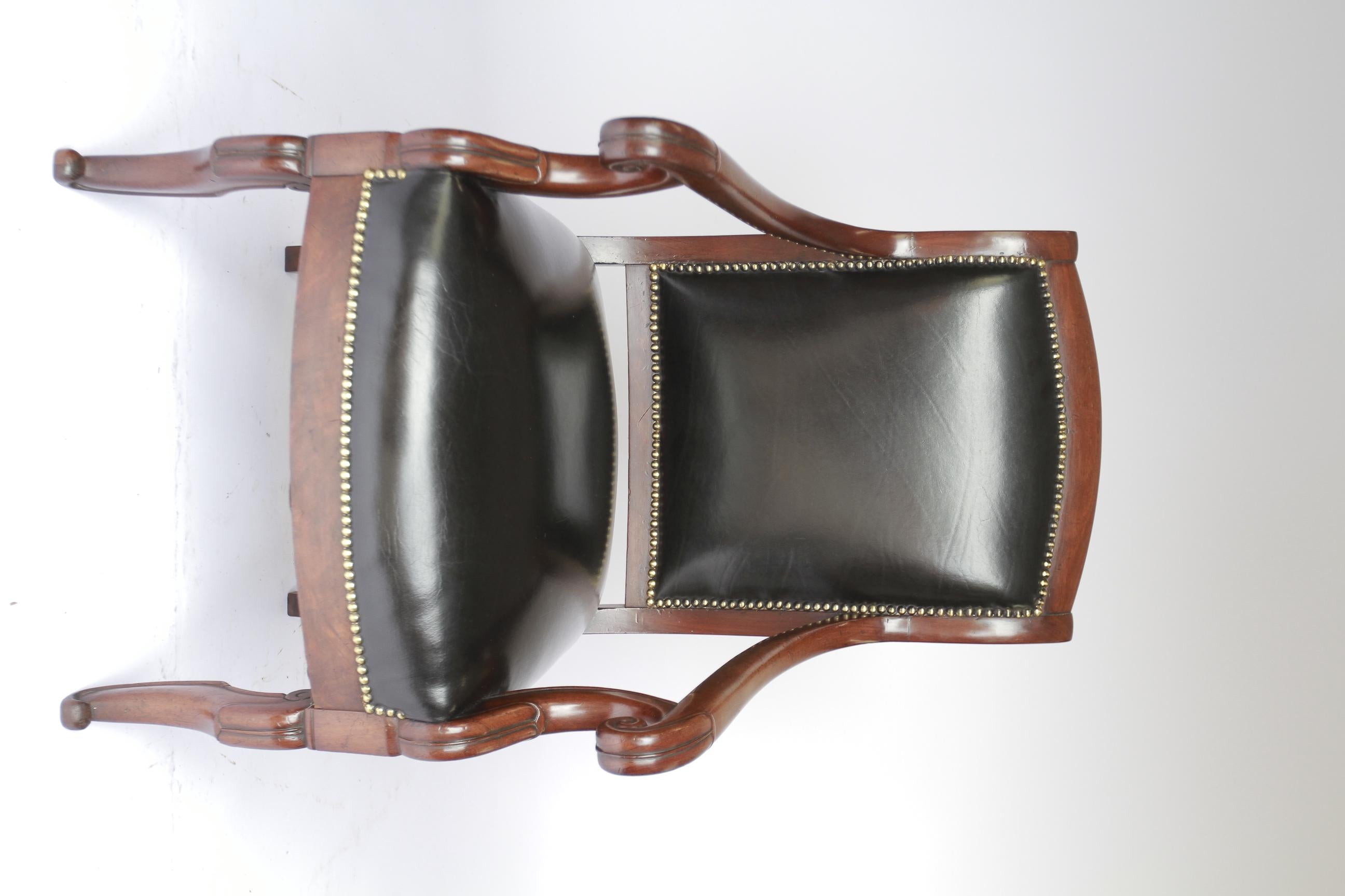 Poli Acajou français et cuir  Chaise de bibliothèque Vers 1820 en vente