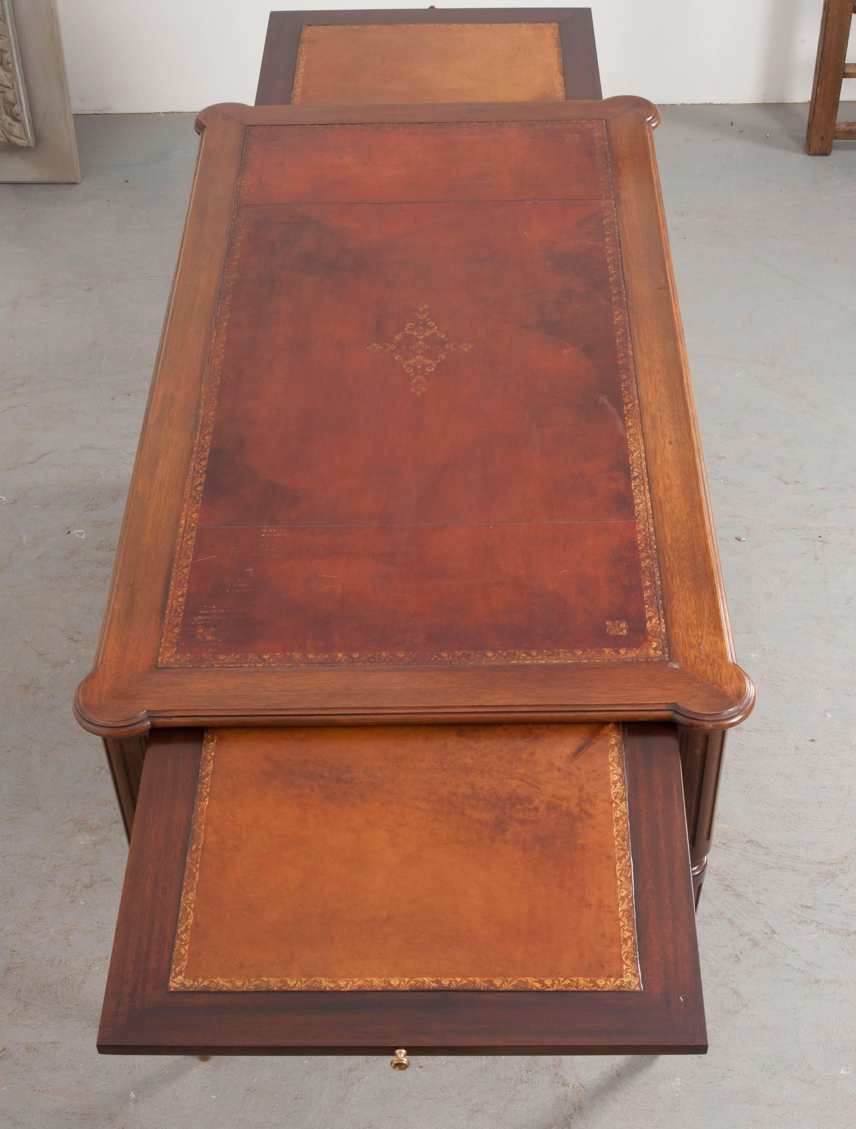 French Mahogany Louis XVI Style Leather Top Desk In Good Condition In Baton Rouge, LA