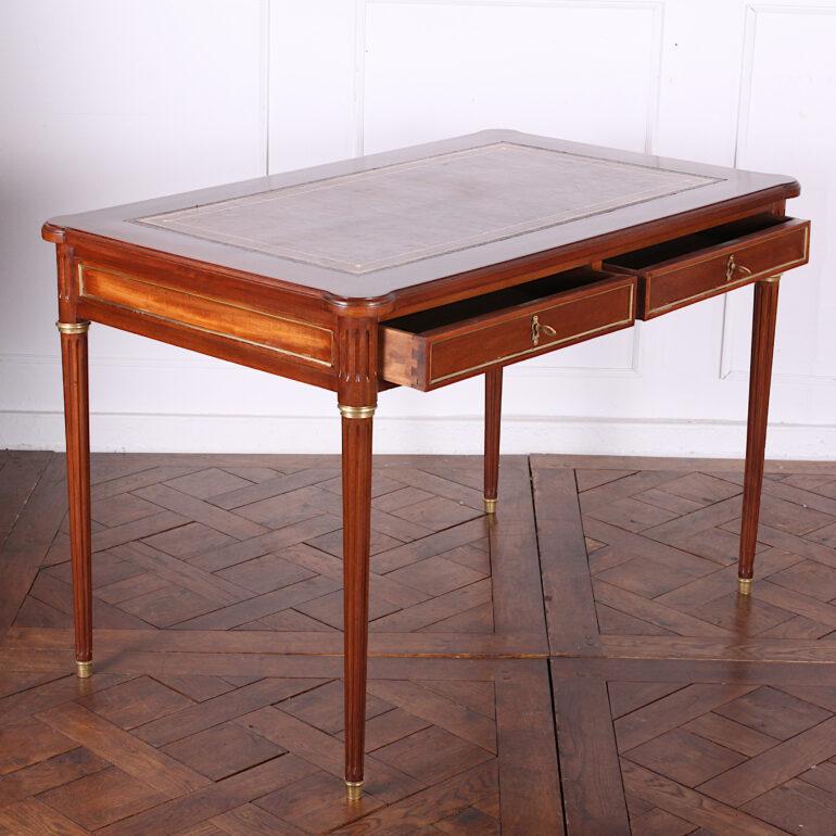 French Mahogany Louis XVI Style Writing Table Desk In Good Condition In Vancouver, British Columbia