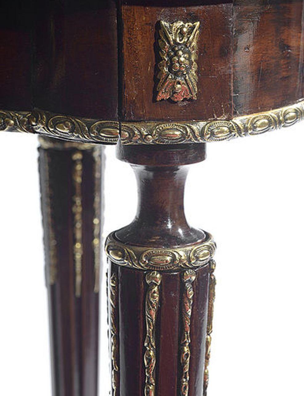 French Mahogany Occasional Table with Brass Metal Mounts For Sale 1