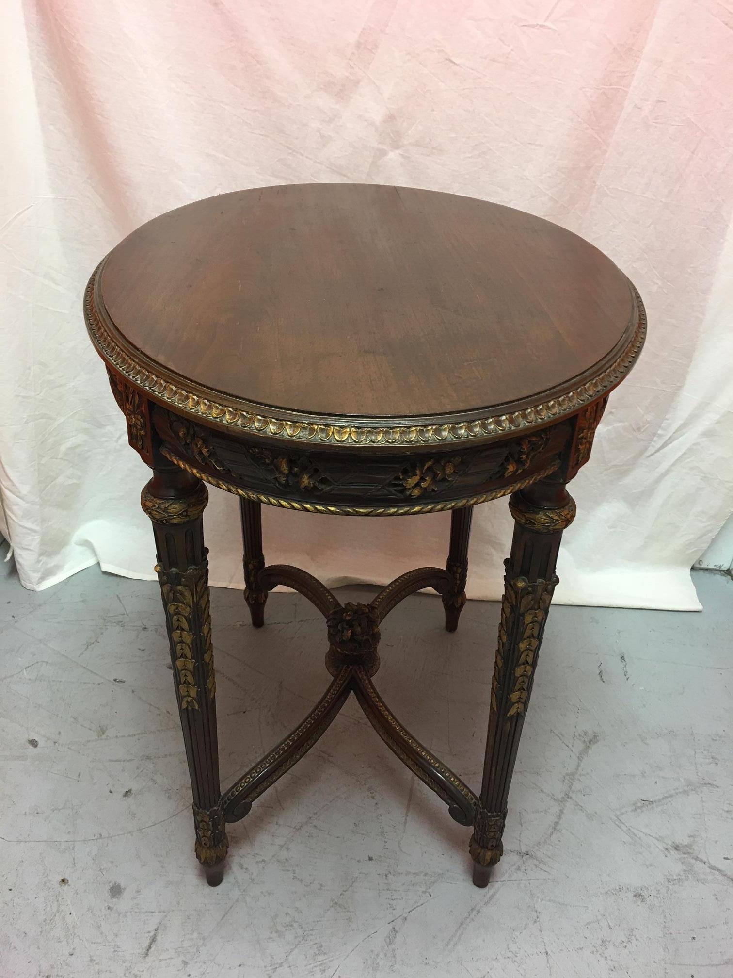 French Mahogany Oval Table with Gold Painted Ormolu, Early 20th Century 4