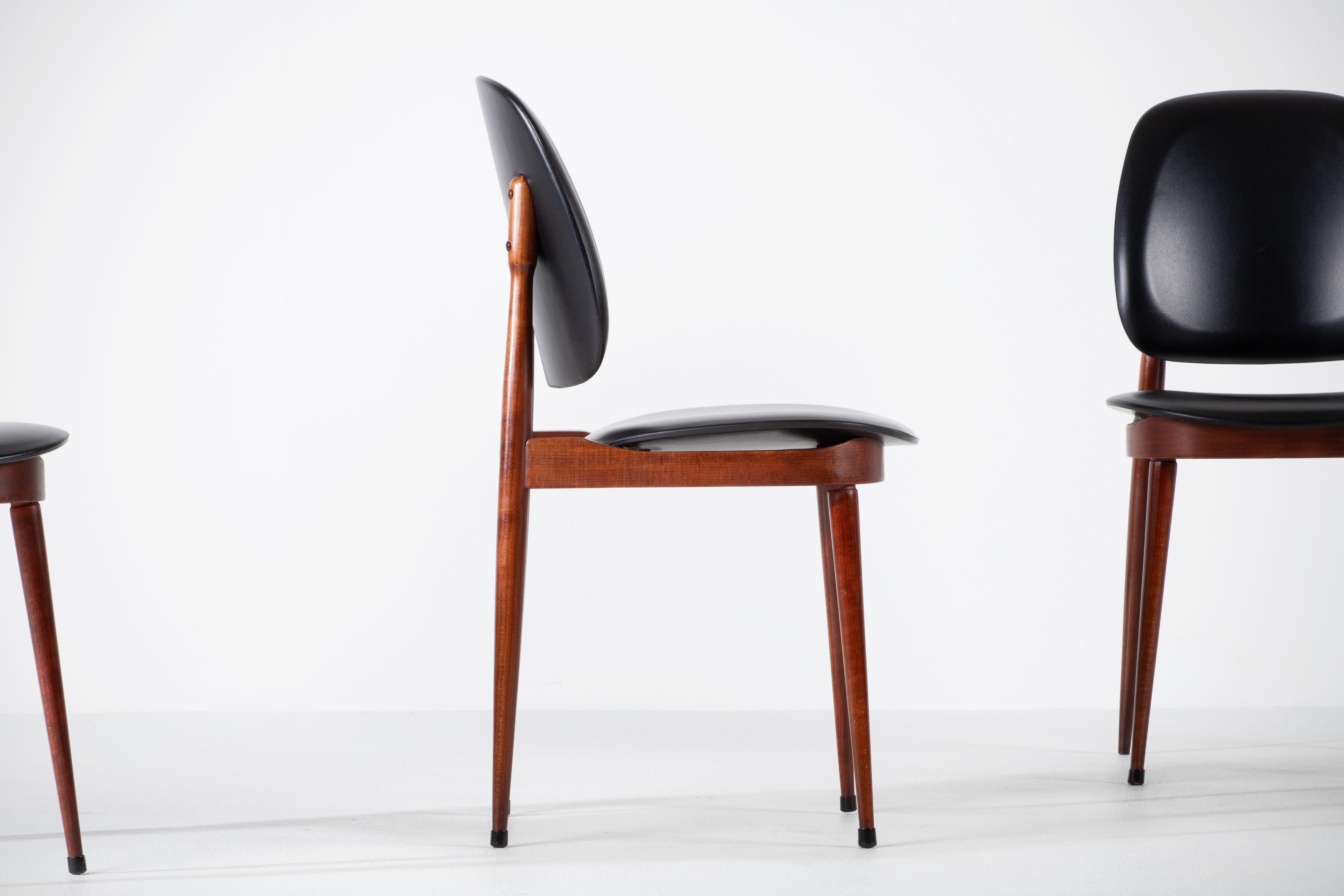 French Mahogany Pegase Chairs by Pierre Guariche for Baumann, 1960s, Set of 4 For Sale 7