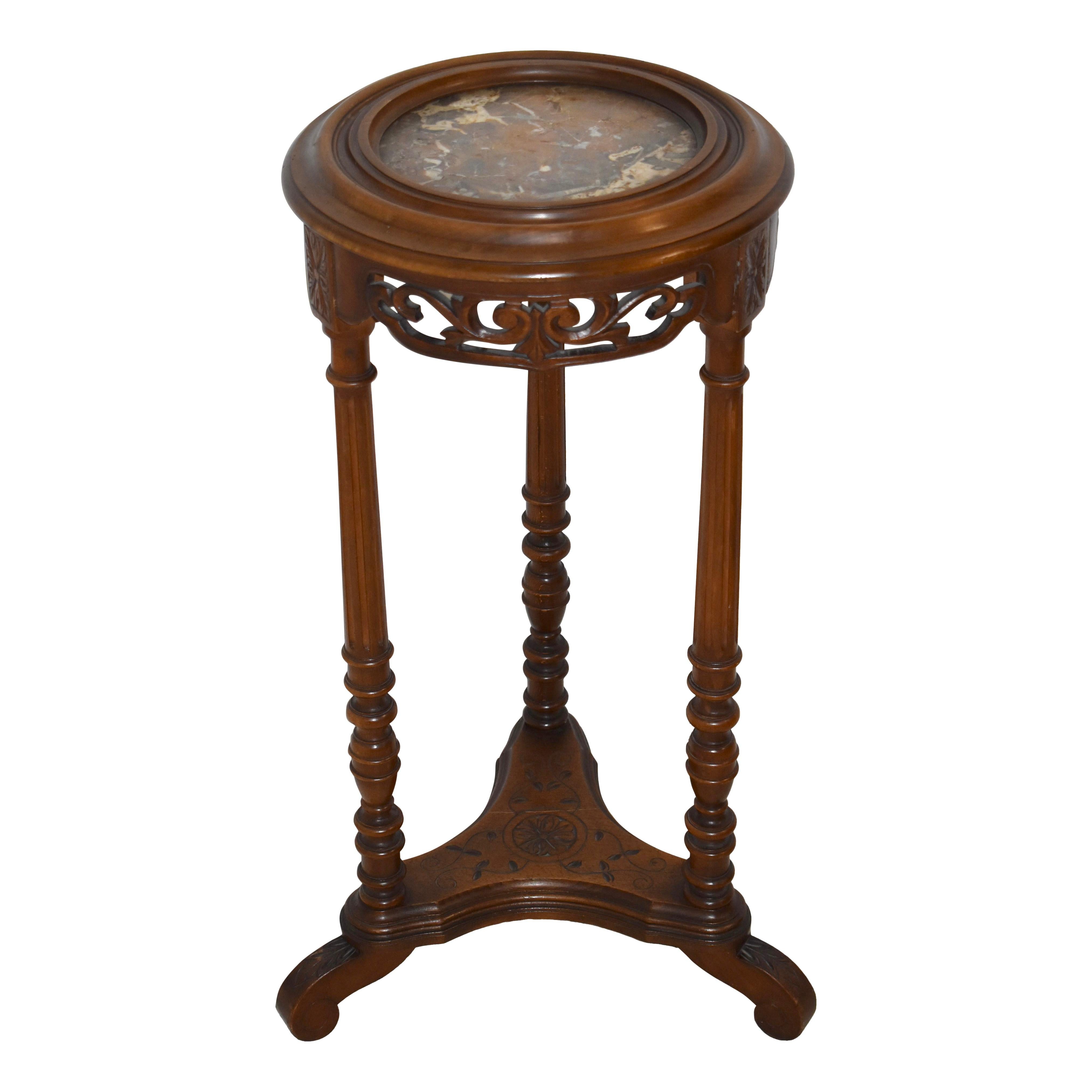 Français Tables d'appoint/tables à bougie françaises en acajou avec plateau en marbre, ensemble de 2, vers 1900 en vente