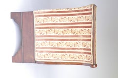 Kleines französisches Mahagoni-Sofa um 1820