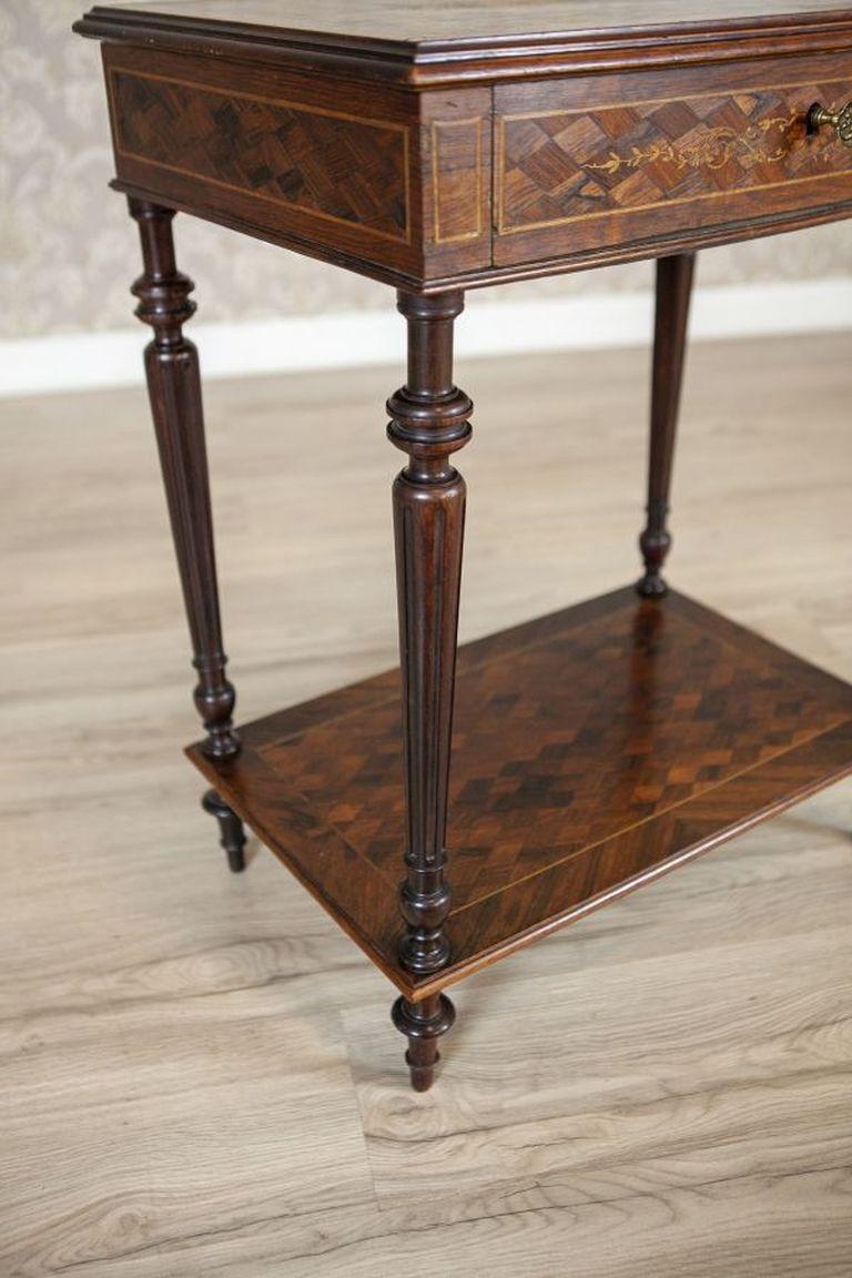 French Louis XVI Mahogany & Walnut Marquetry Side Table From the Early 20th Cent in vendita 2