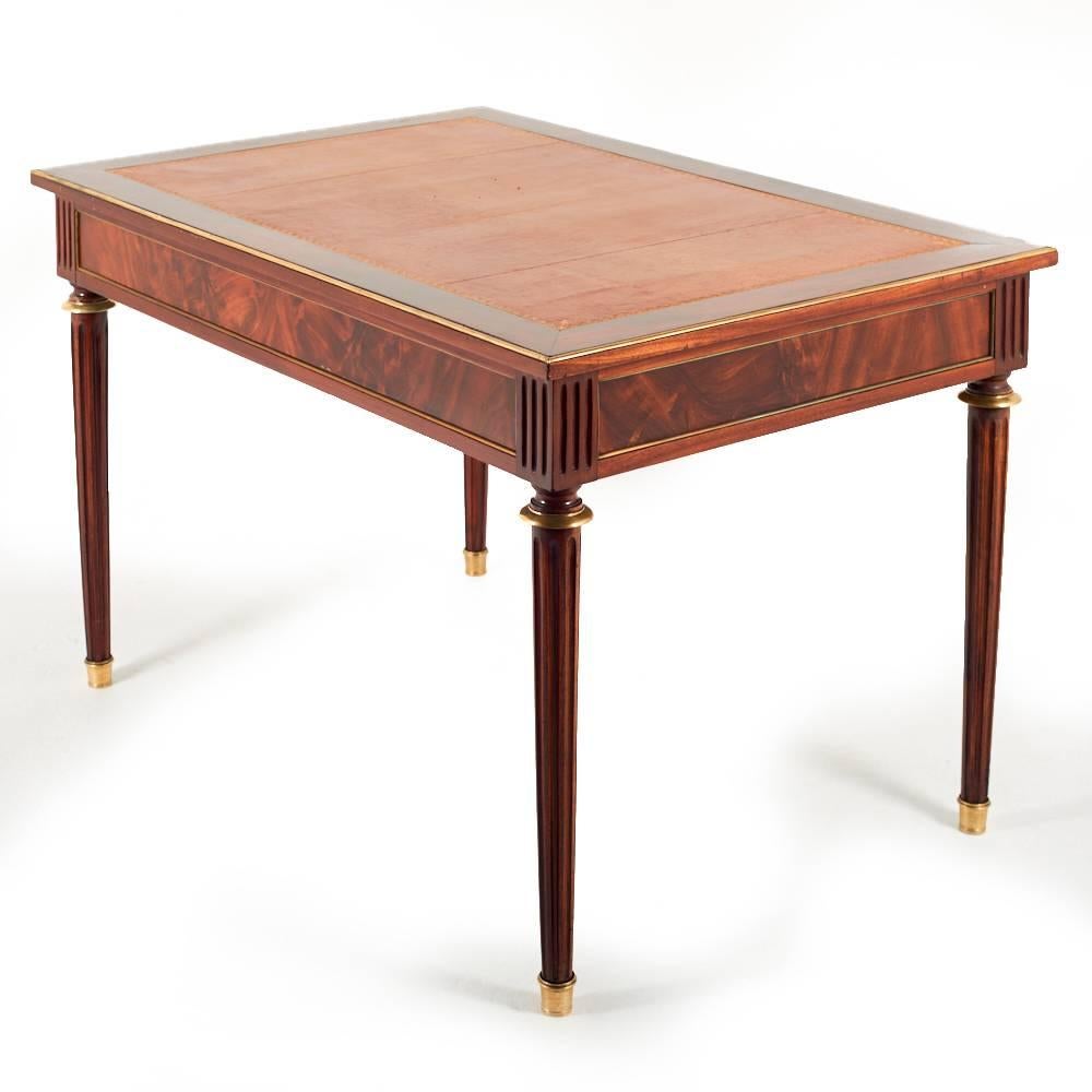 French Mahogany Writing Table In Excellent Condition In Vancouver, British Columbia