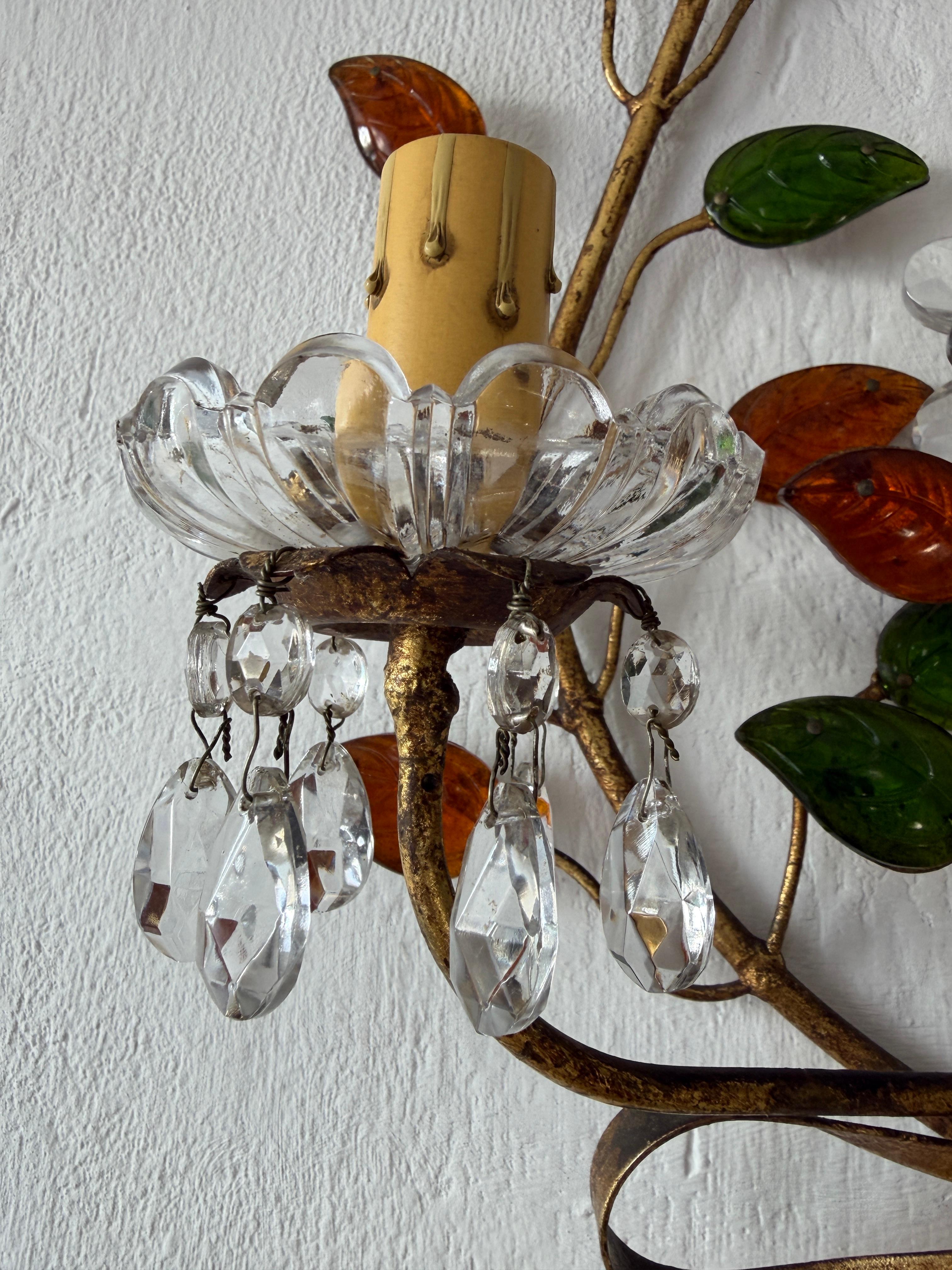 Cristallo Maison Baguès in stile francese con foglie colorate, fiocchi di cristallo e prismi. in vendita