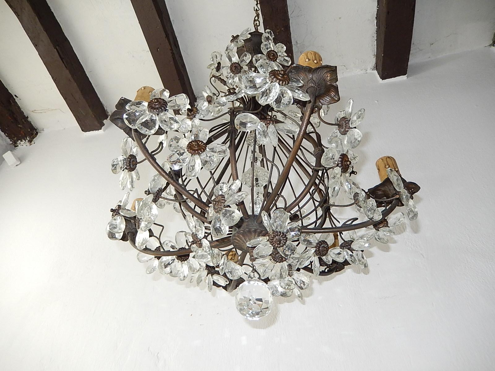 French Maison Baguès Style Crystal Prisms Flowers Bronze Chandelier, circa 1930 In Good Condition In Modena (MO), Modena (Mo)