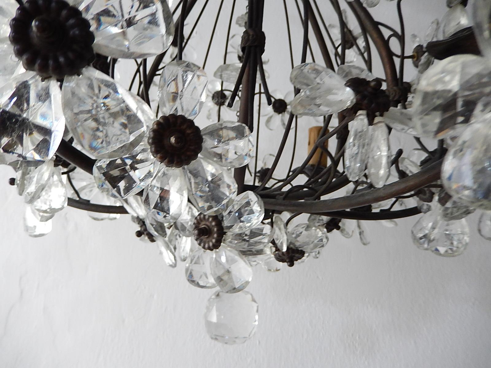 French Maison Baguès Style Crystal Prisms Flowers Bronze Chandelier, circa 1930 2