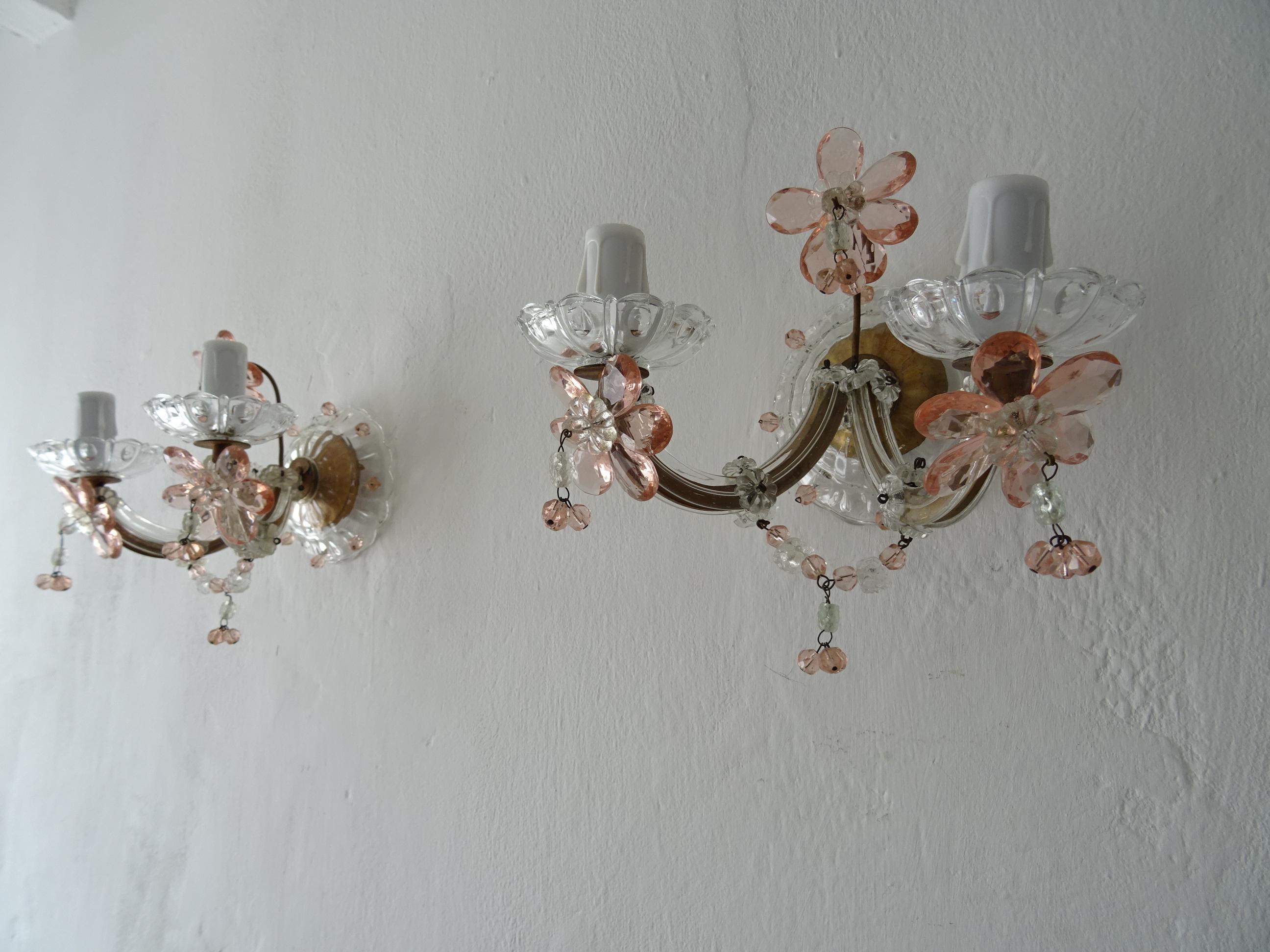 French Maison Baguès Style Pink Floral Crystal Sconces, circa 1920 In Good Condition For Sale In Firenze, Toscana